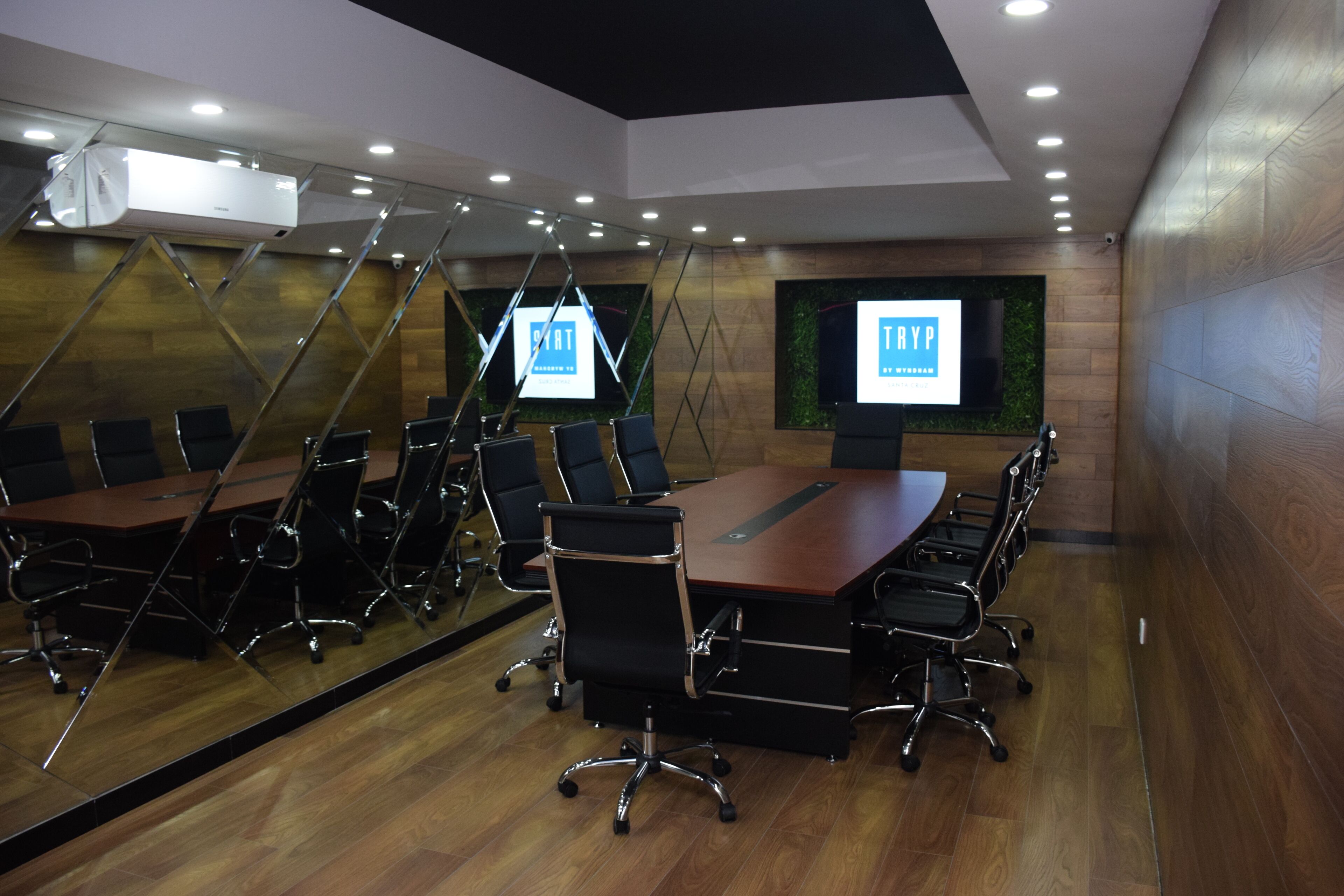 TRYP by Wyndham Santa Cruz TRYP by Wyndham Santa Cruz