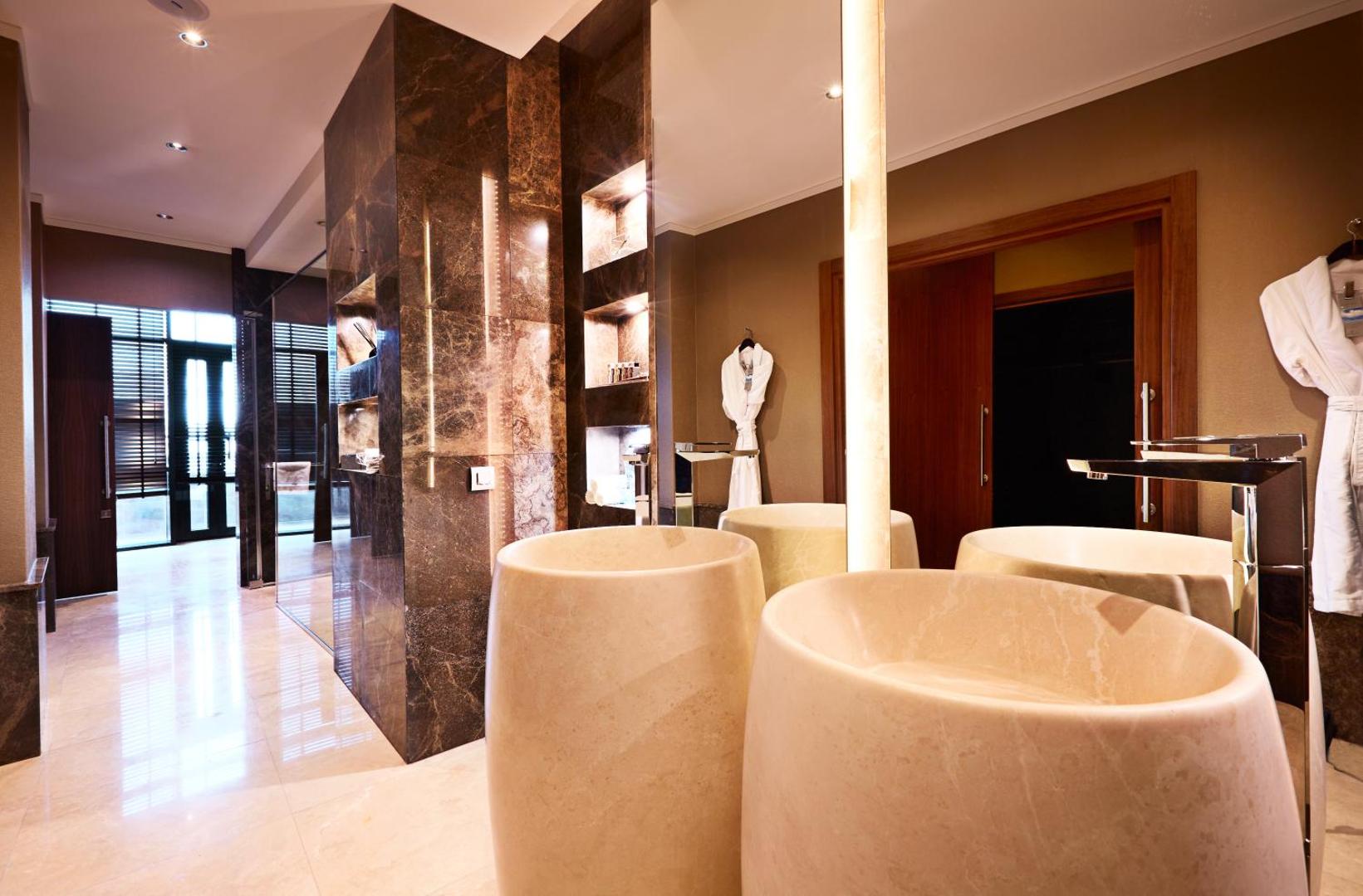 The Renaissance Minsk Congress Hotel and Spa Centre Hotel The Renaissance Minsk Congress Hotel and Spa Centre Hotel