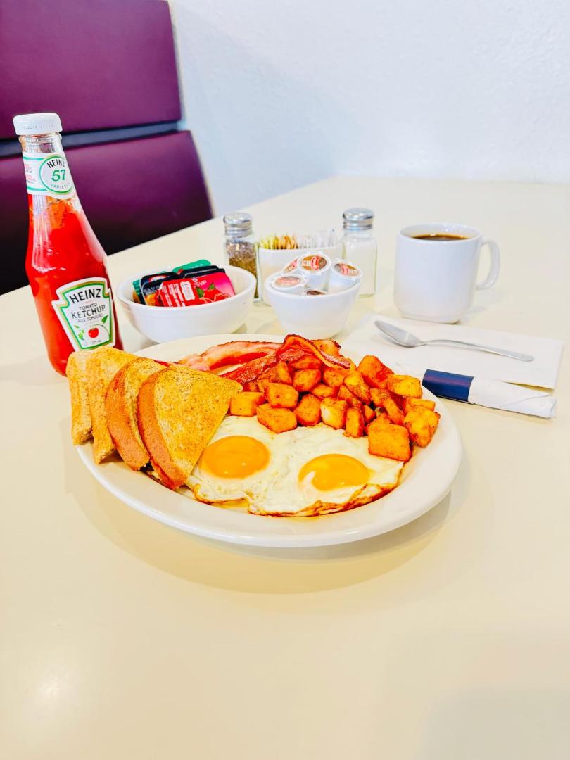 Ramada by Wyndham Dawson Creek Ramada by Wyndham Dawson Creek