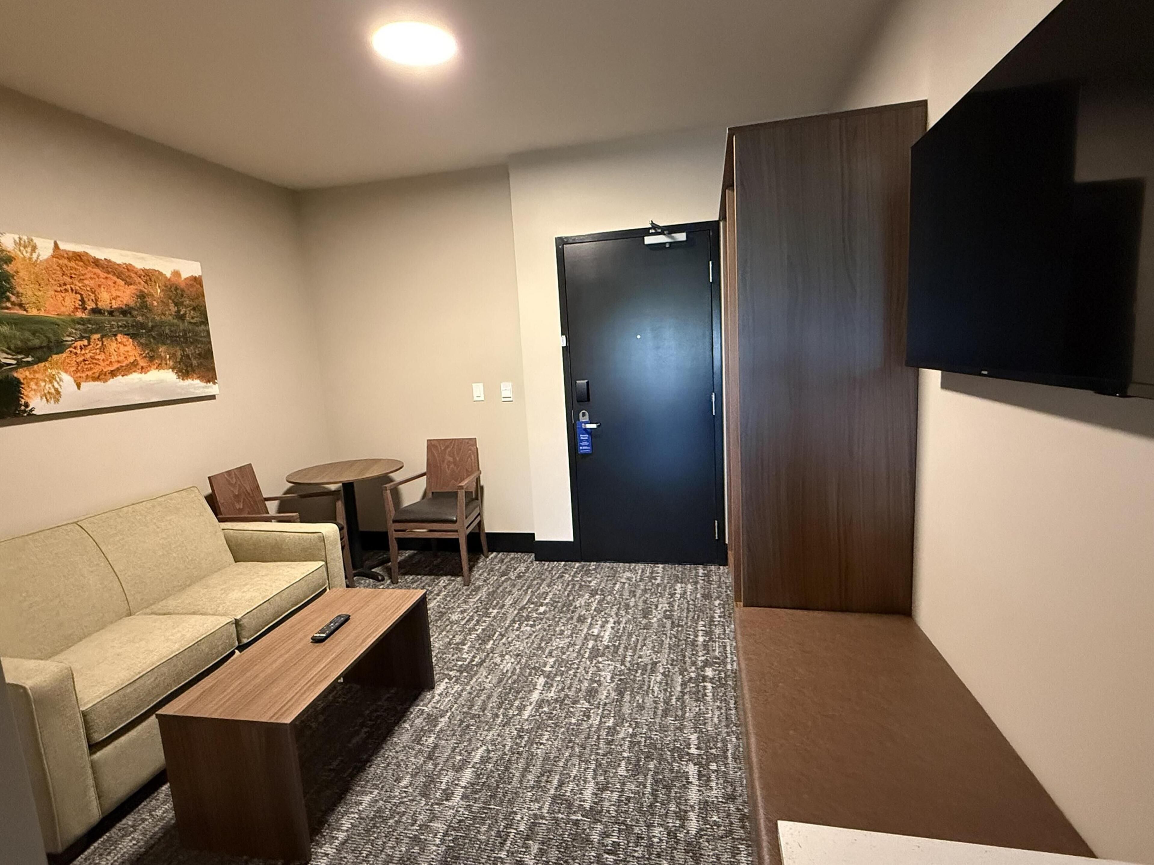 Best Western Plus Neepawa Hotel