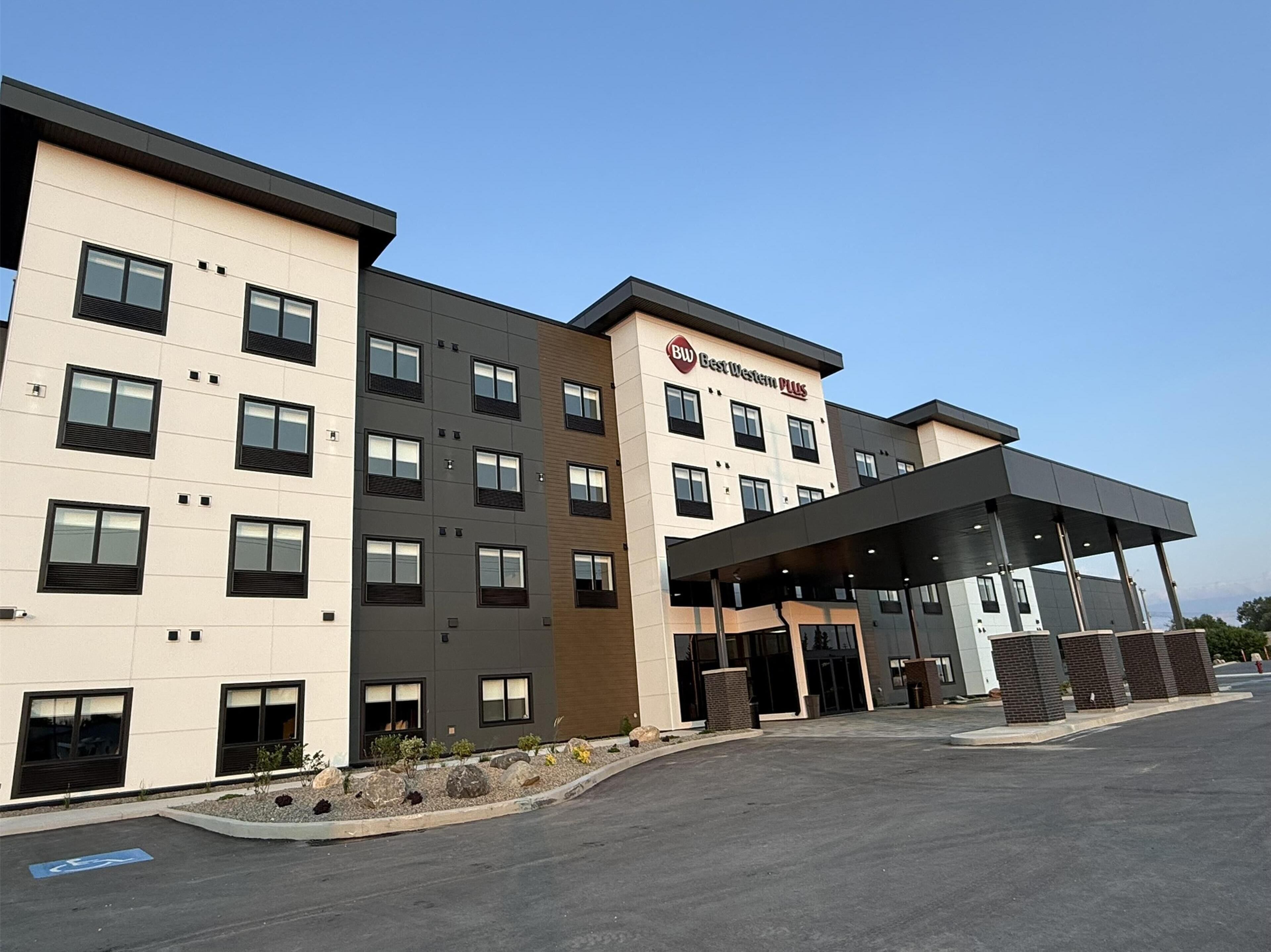 Best Western Plus Neepawa Hotel
