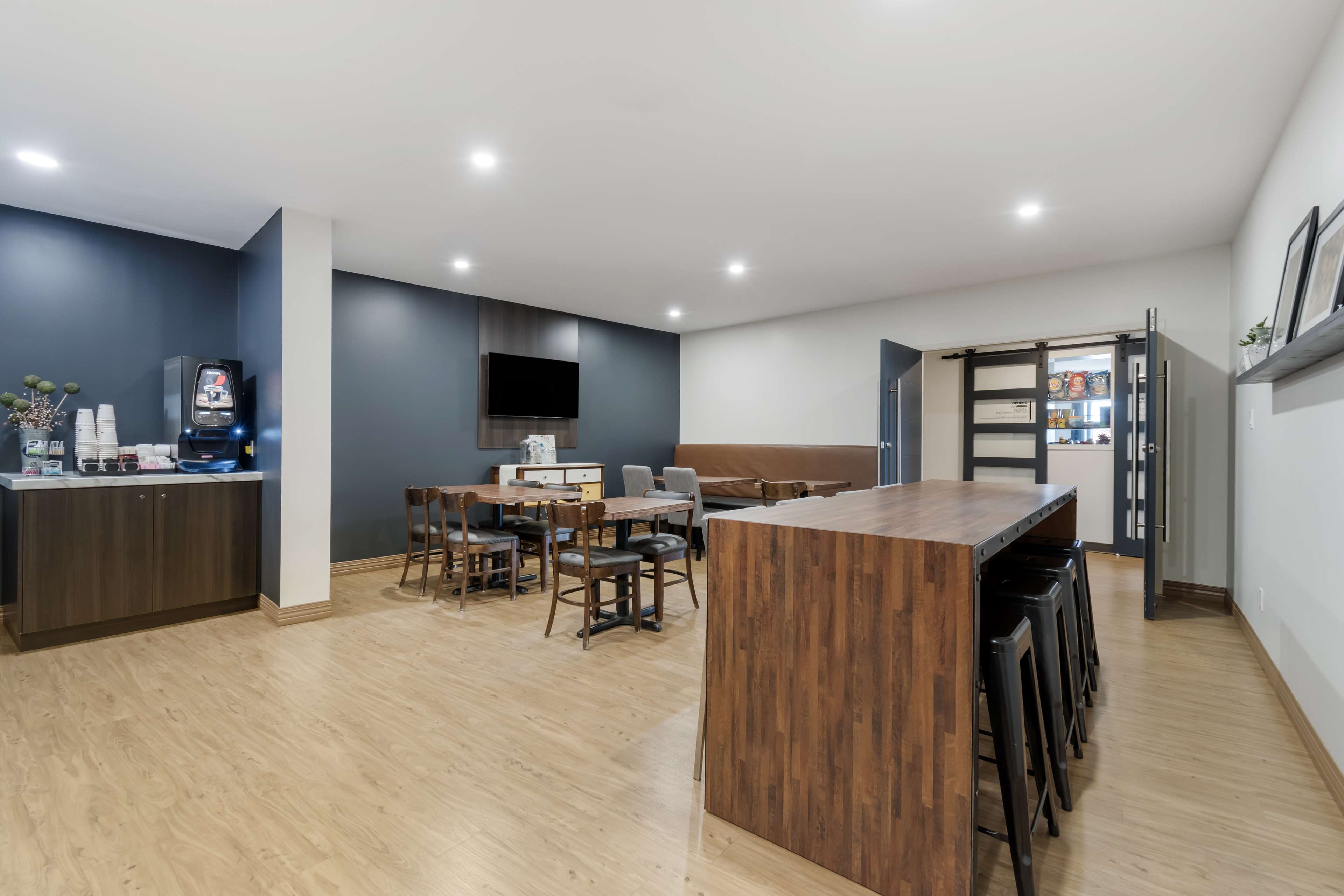 Villa Inn & Suites Villa Inn & Suites