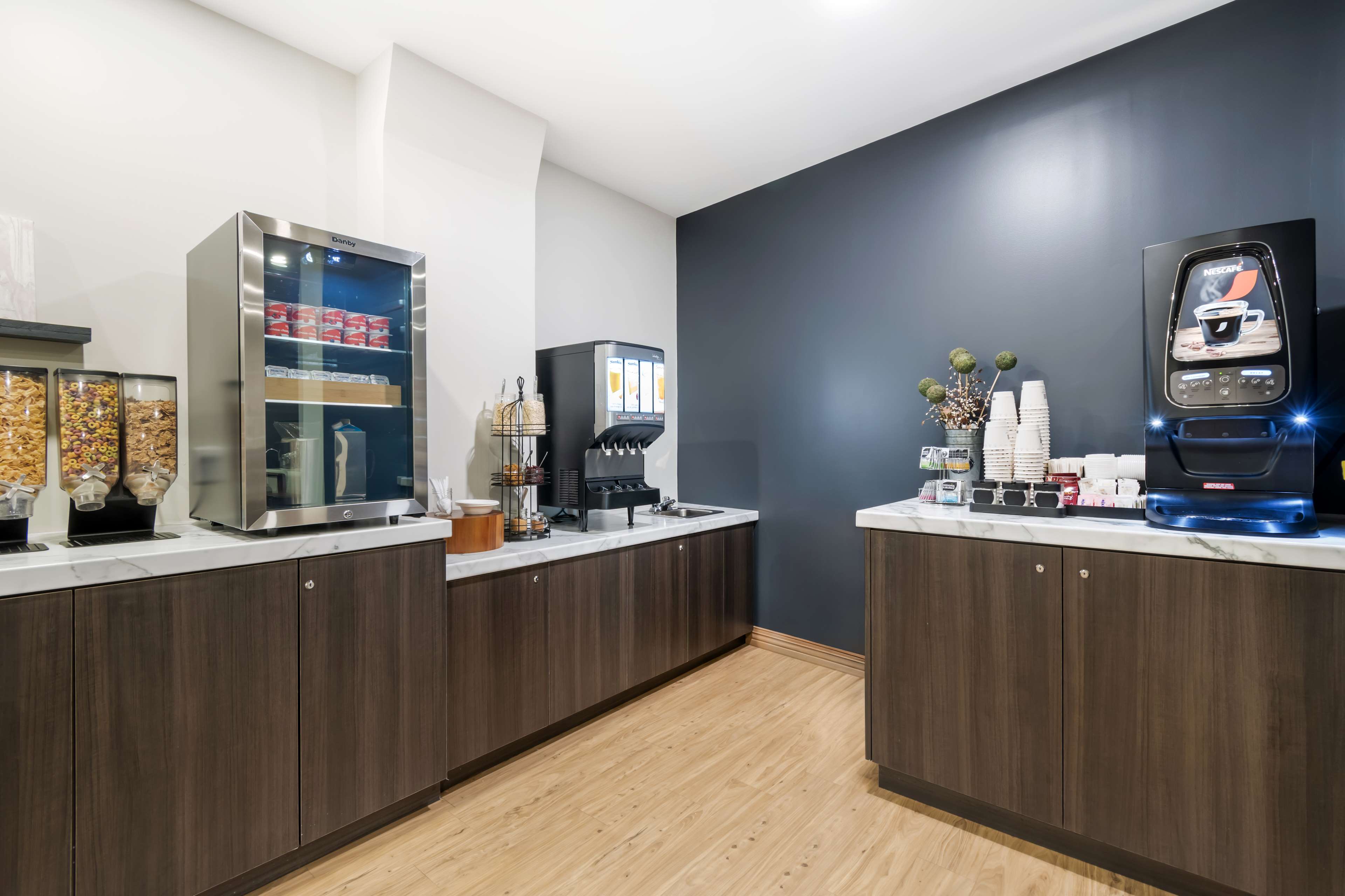 Villa Inn & Suites Villa Inn & Suites