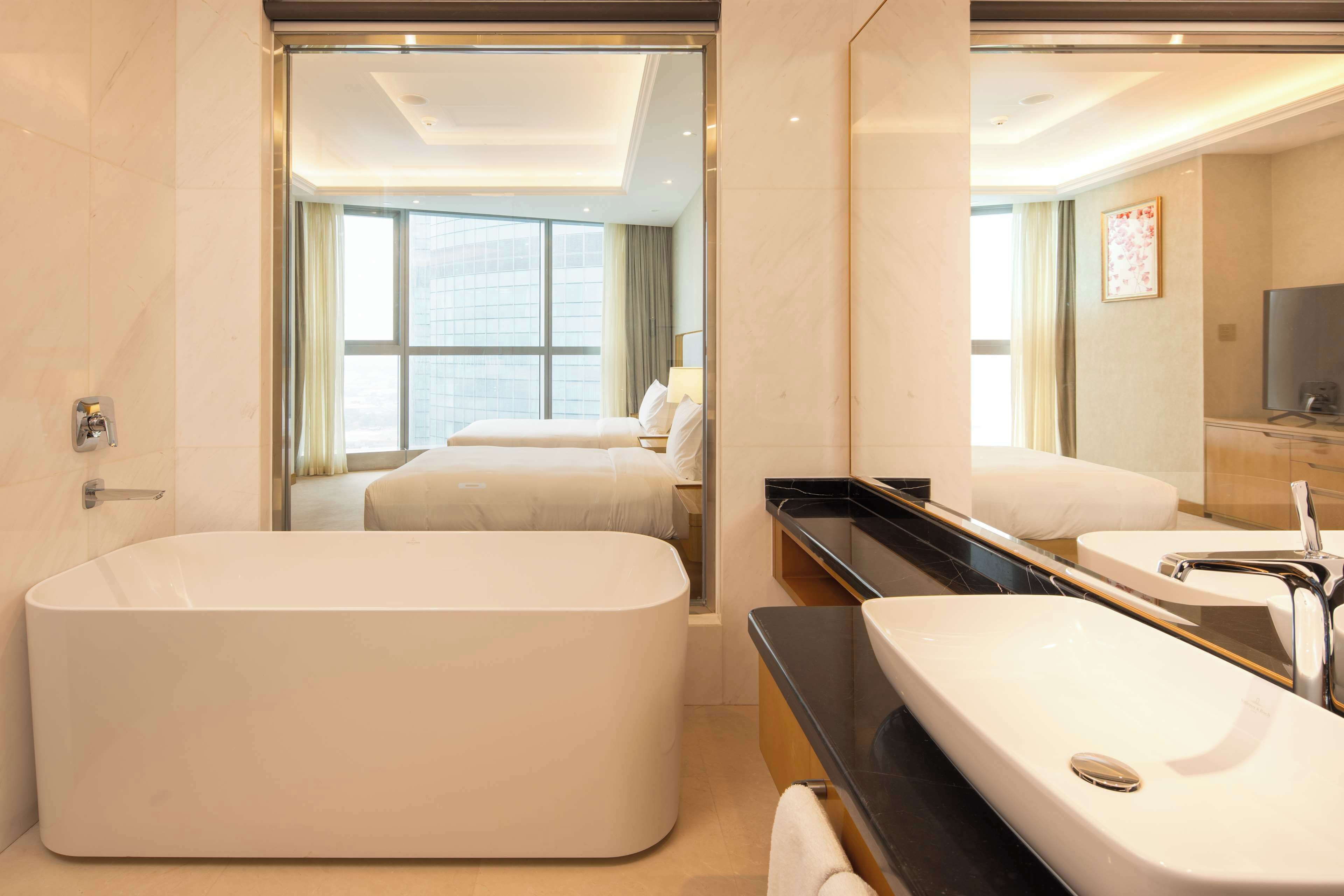 Hilton Brazzaville Les Tours Jumelles Hotel & Residences Hilton Brazzaville Les Tours Jumelles Hotel & Residences