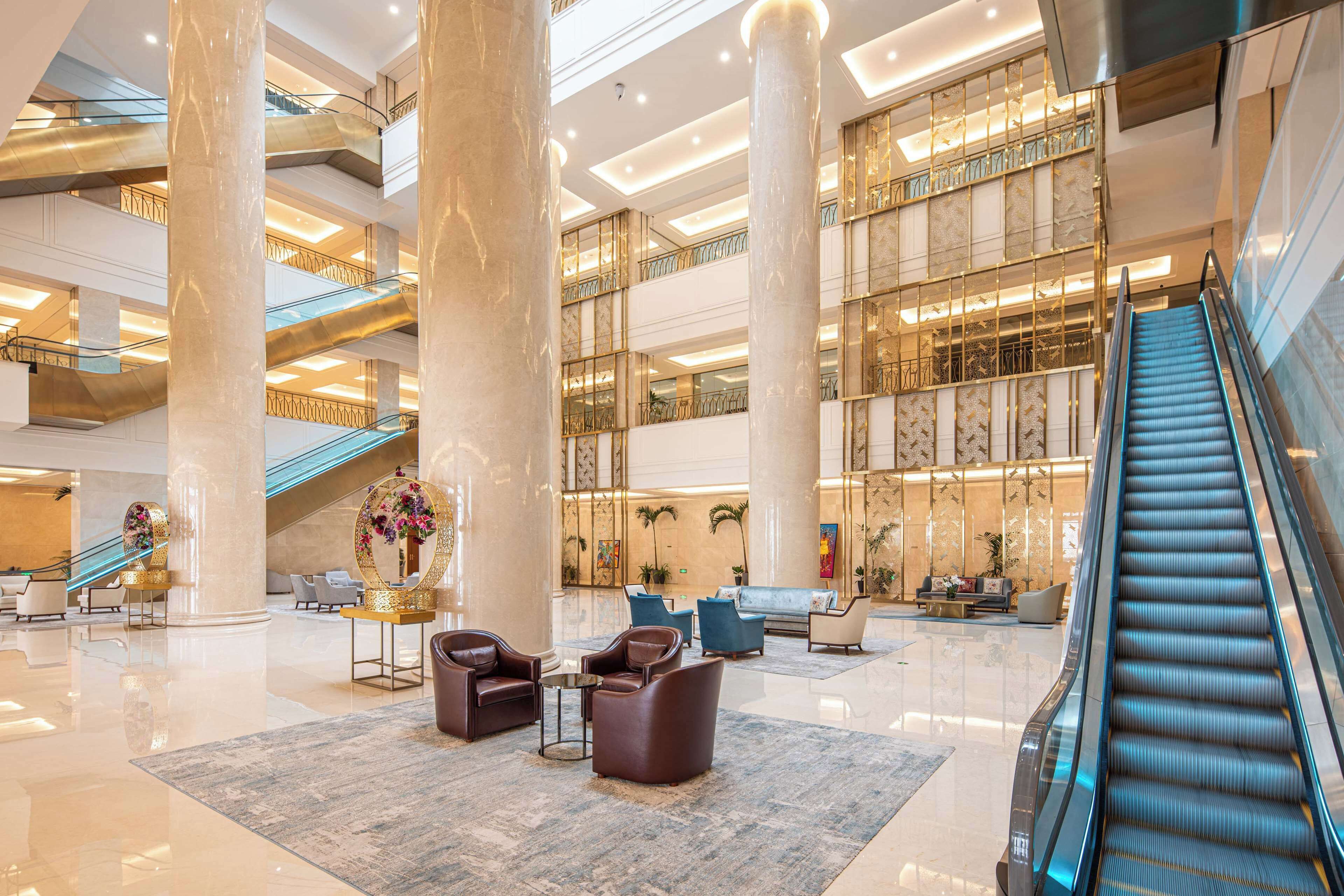 Hilton Brazzaville Les Tours Jumelles Hotel & Residences Hilton Brazzaville Les Tours Jumelles Hotel & Residences