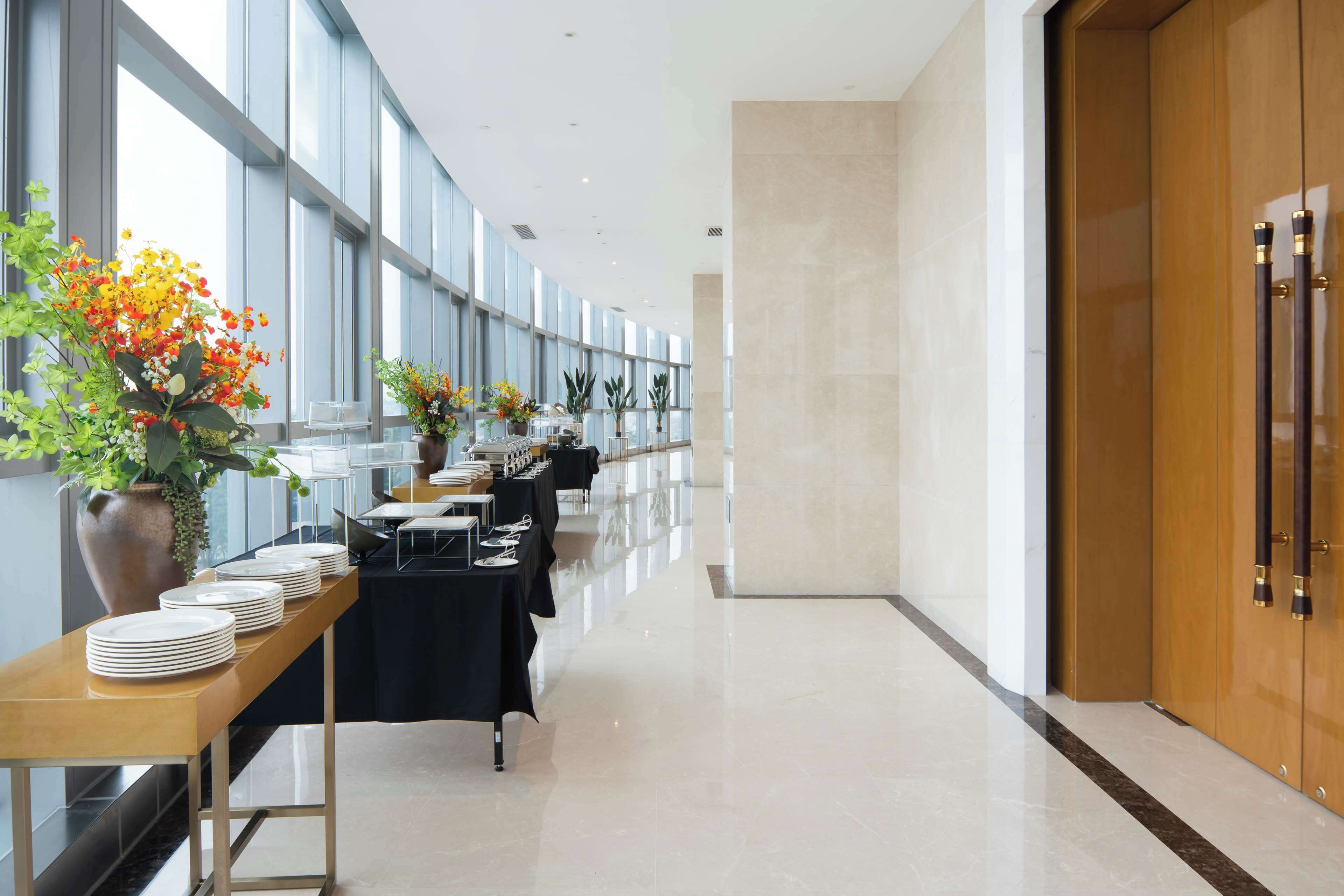 Hilton Brazzaville Les Tours Jumelles Hotel & Residences Hilton Brazzaville Les Tours Jumelles Hotel & Residences