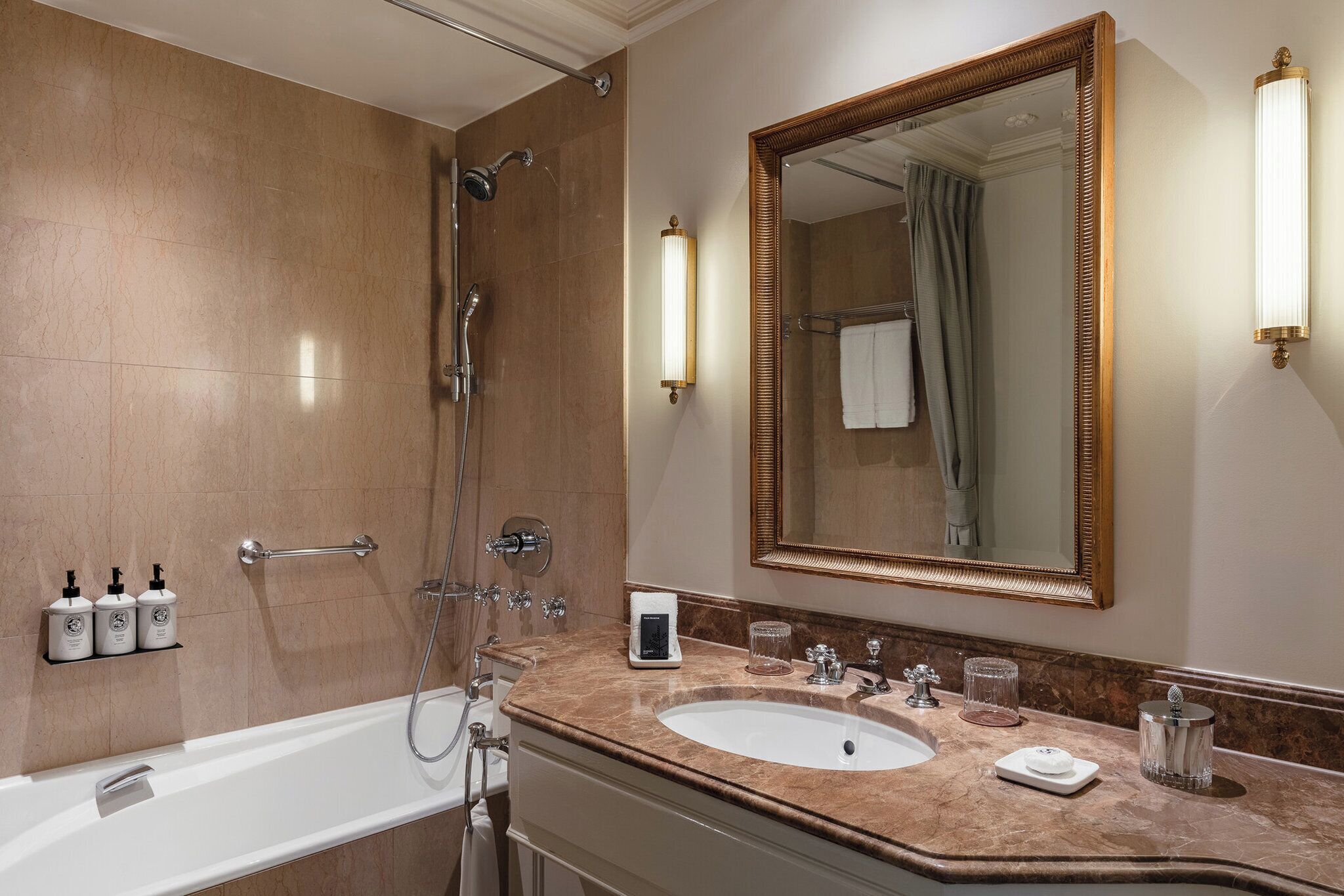 Four Seasons des Bergues