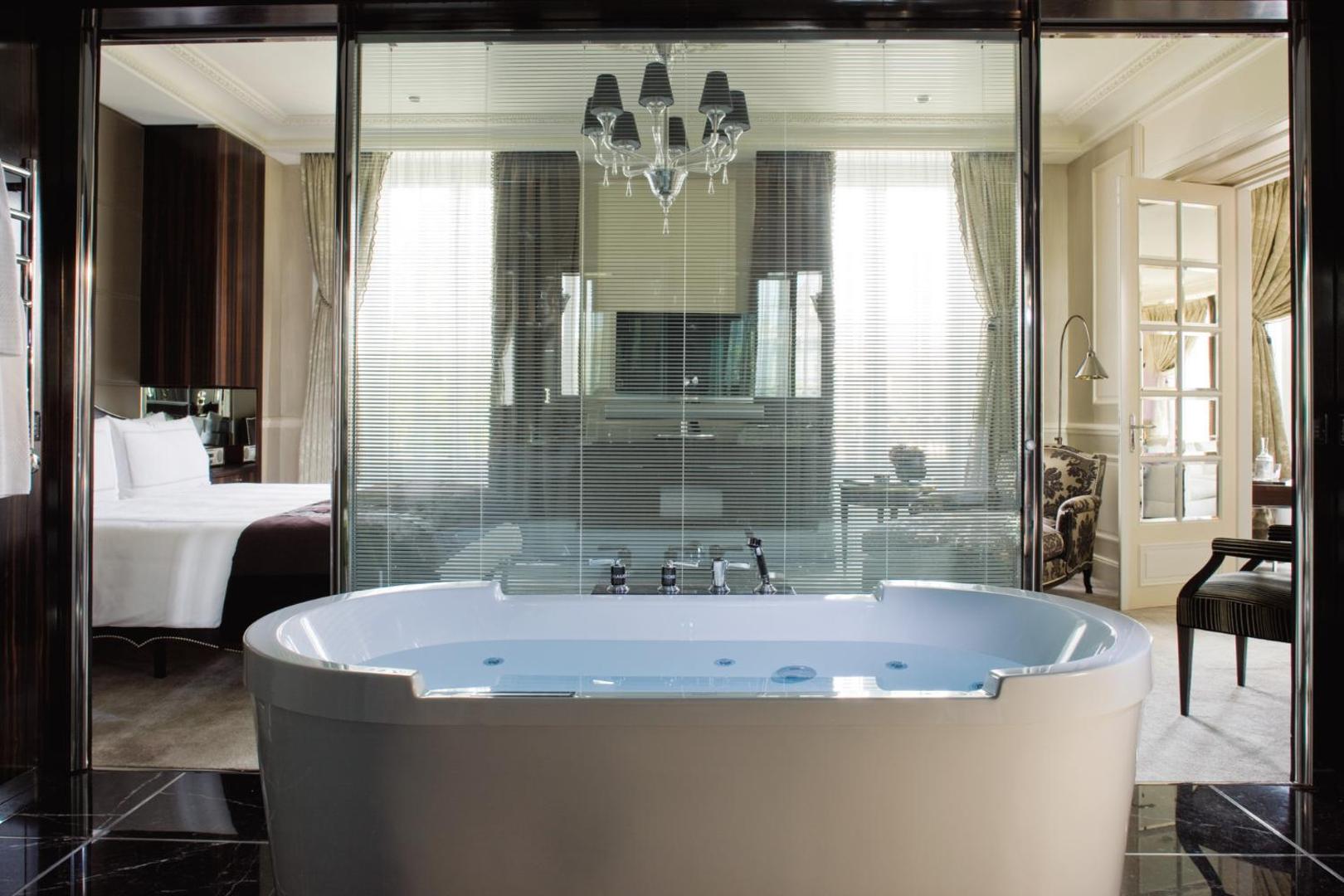 Four Seasons des Bergues