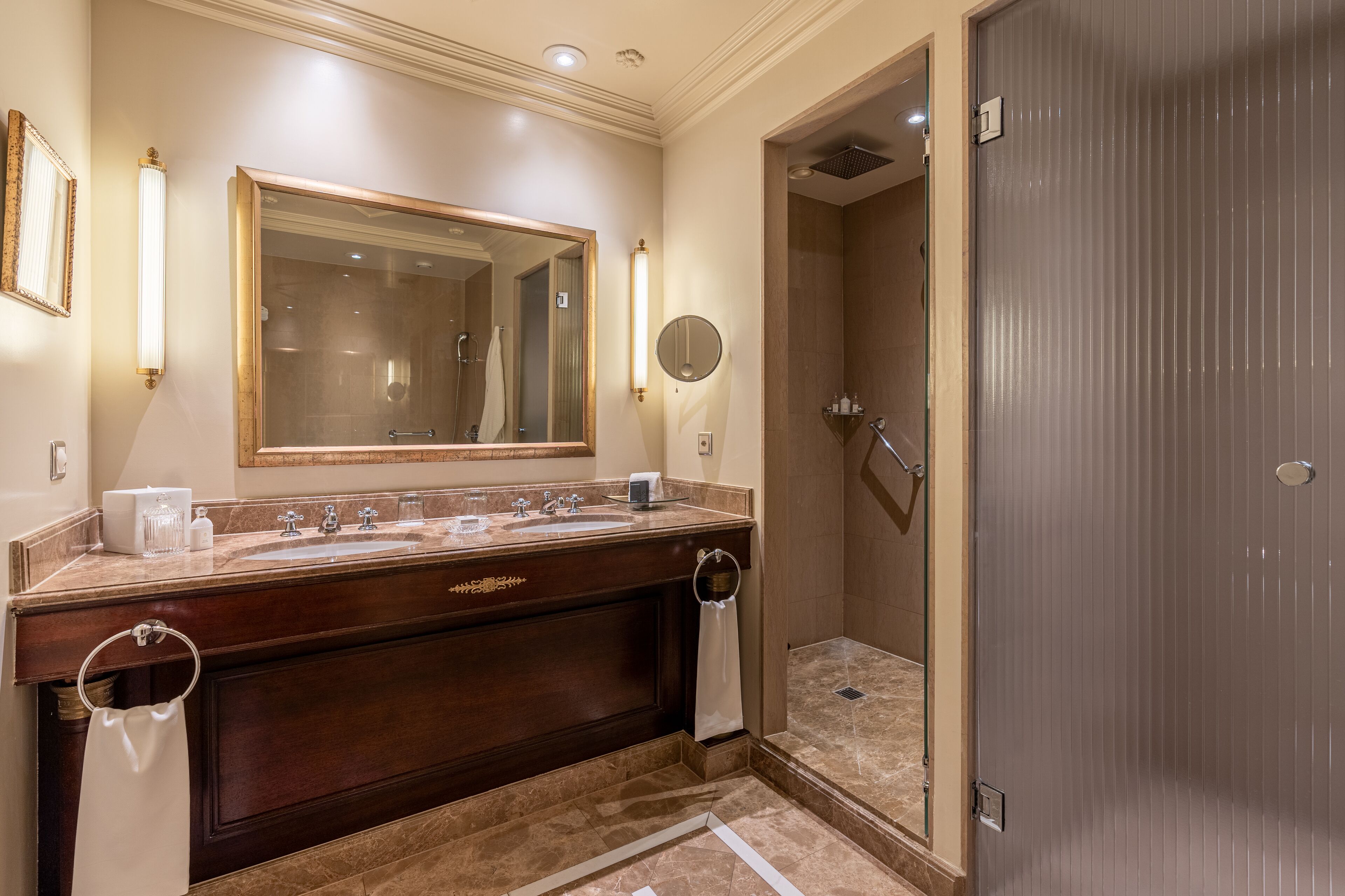 Four Seasons des Bergues