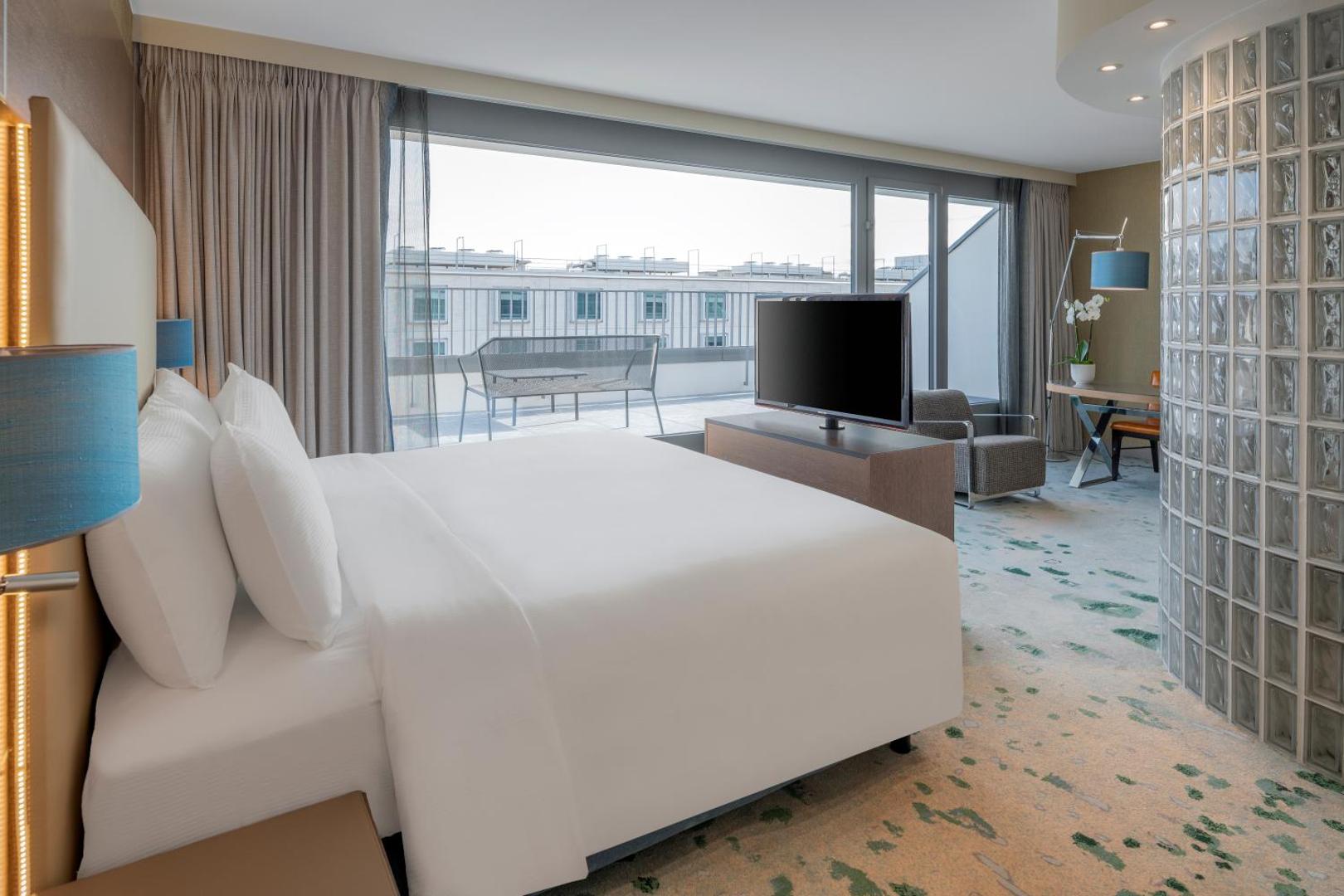 Hilton Geneva Hotel & Conference Centre Hilton Geneva Hotel & Conference Centre