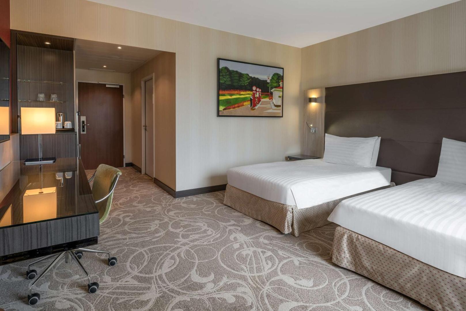 Hilton Geneva Hotel & Conference Centre Hilton Geneva Hotel & Conference Centre