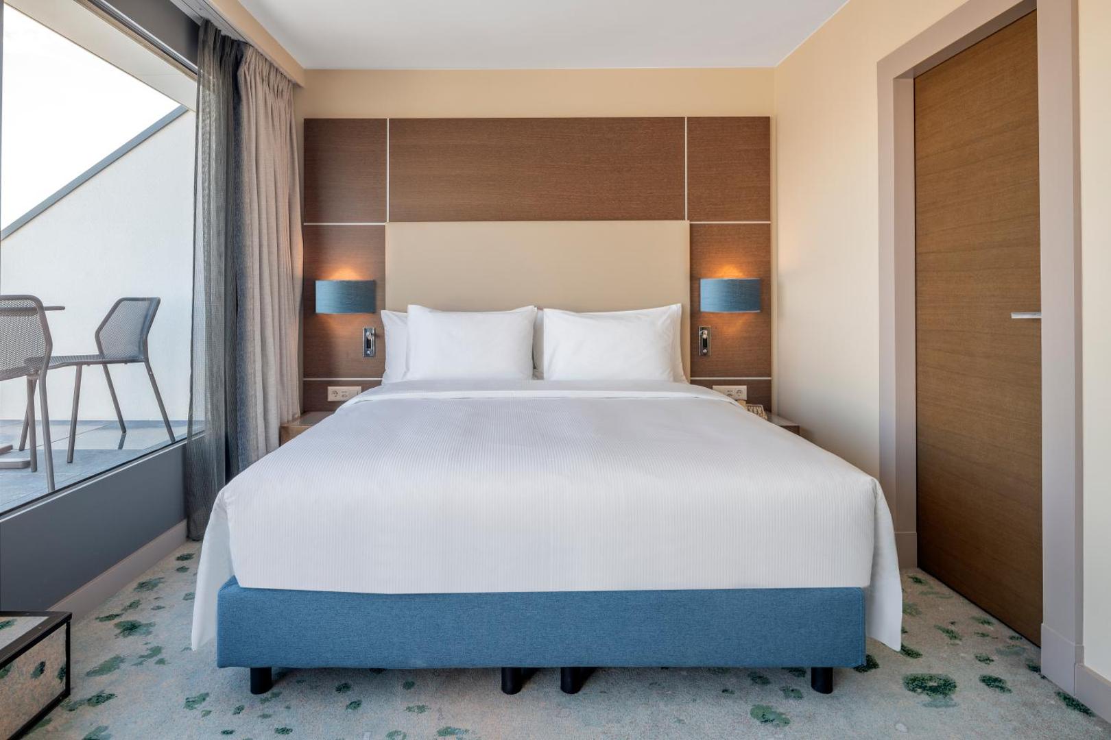 Hilton Geneva Hotel & Conference Centre Hilton Geneva Hotel & Conference Centre