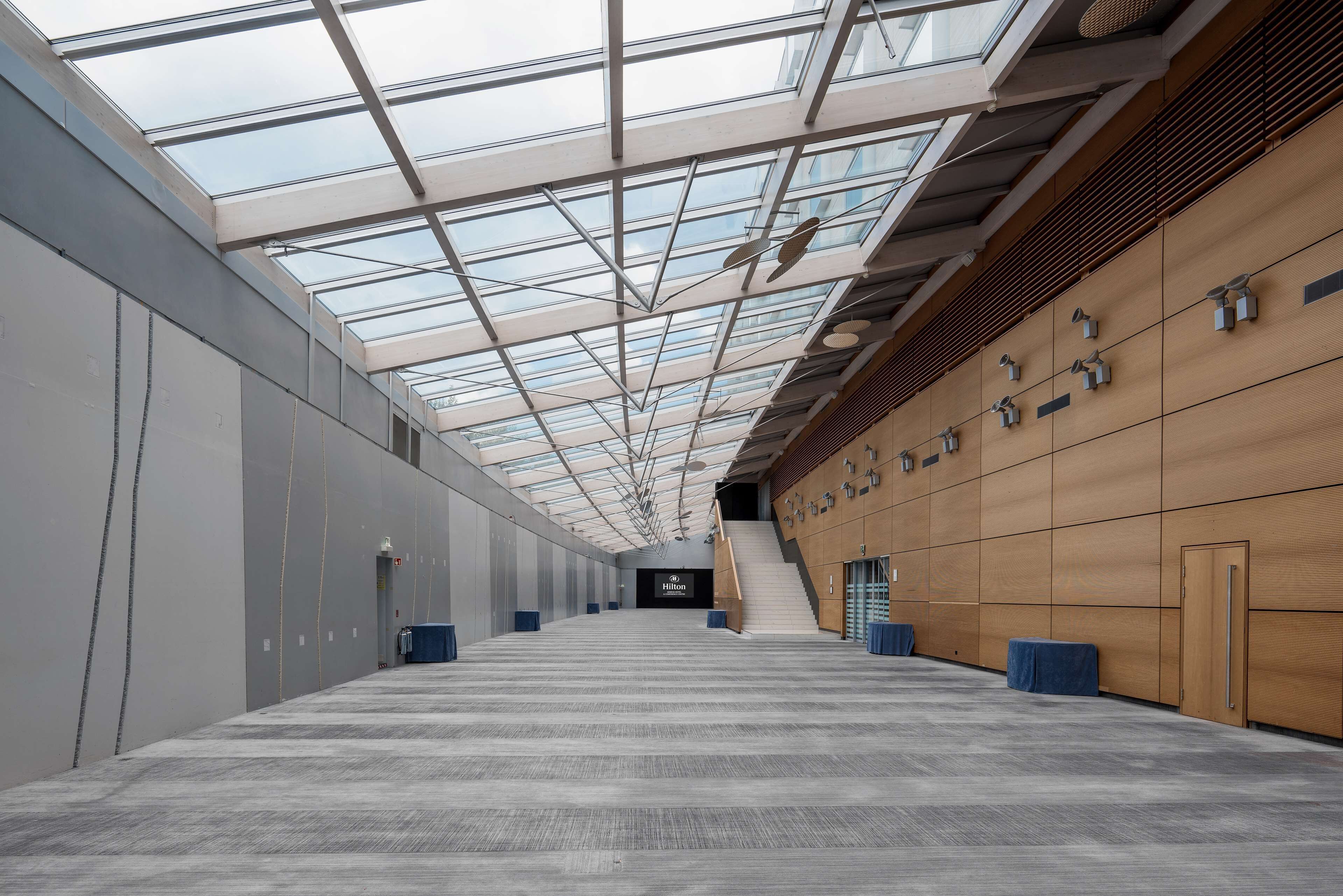 Hilton Geneva Hotel & Conference Centre Hilton Geneva Hotel & Conference Centre