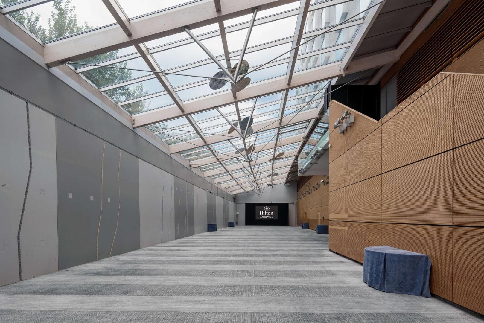 Hilton Geneva Hotel & Conference Centre Hilton Geneva Hotel & Conference Centre