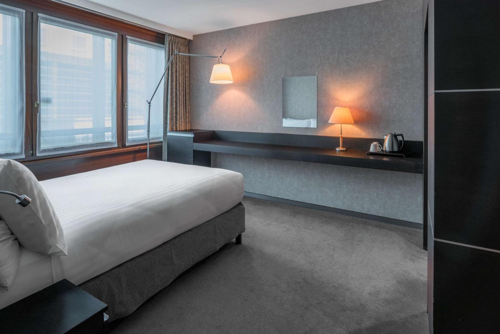 Hilton Geneva Hotel & Conference Centre Hilton Geneva Hotel & Conference Centre