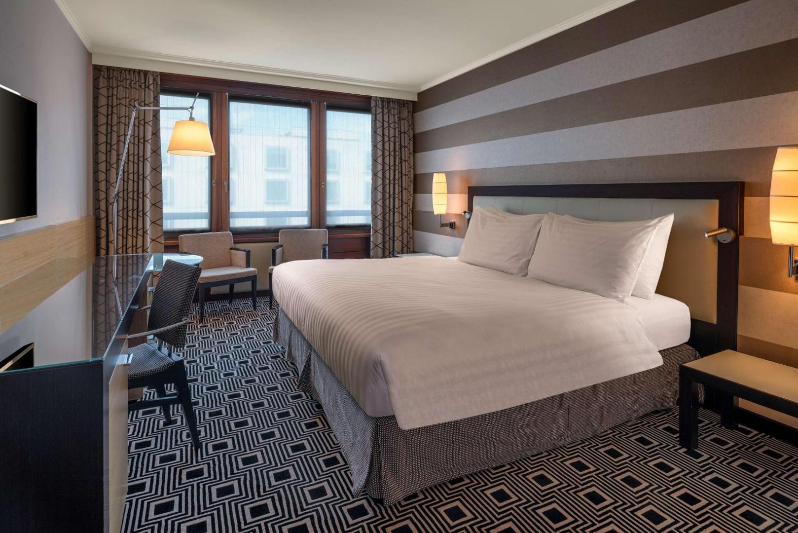 Hilton Geneva Hotel & Conference Centre Hilton Geneva Hotel & Conference Centre