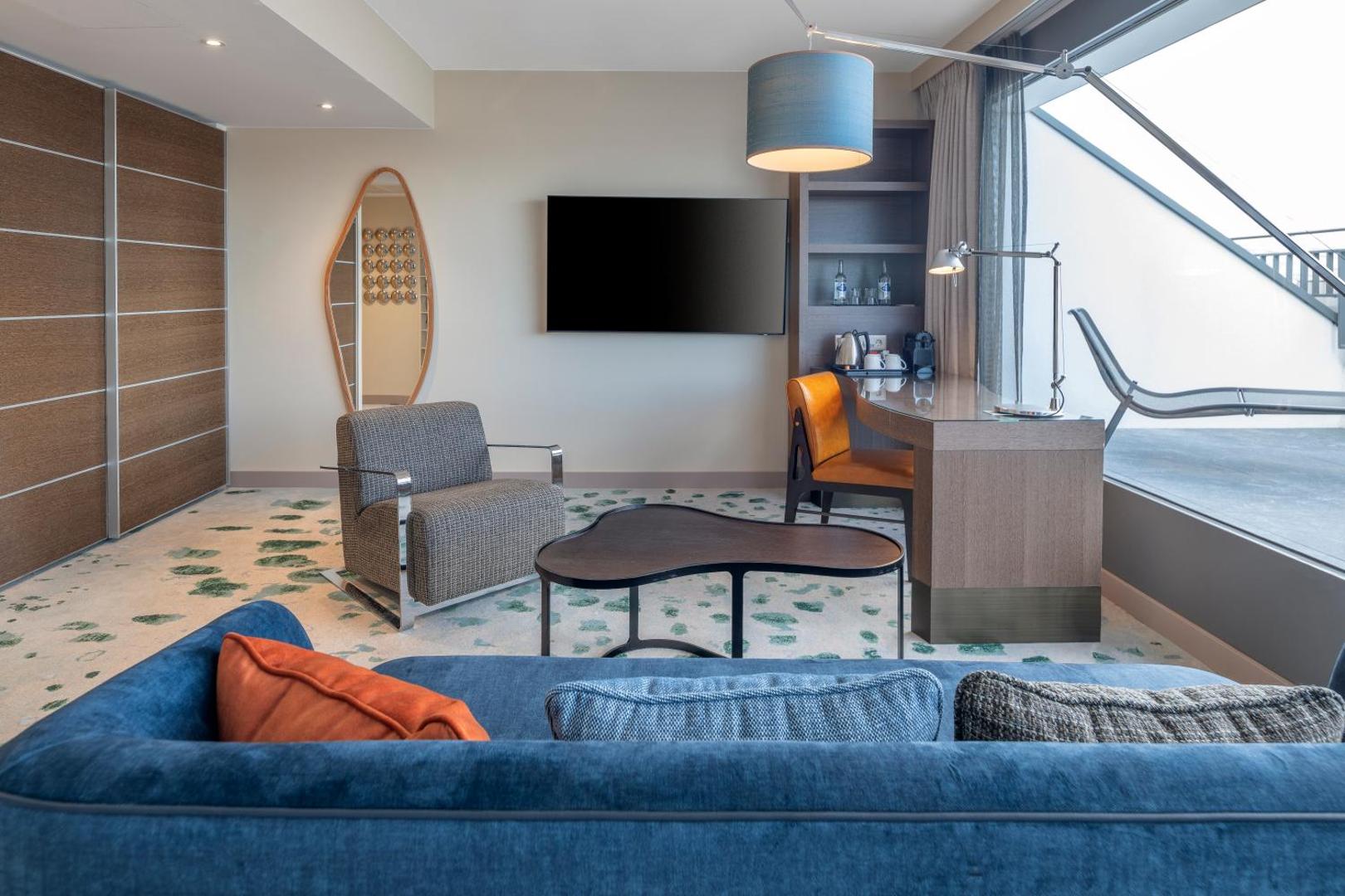 Hilton Geneva Hotel & Conference Centre Hilton Geneva Hotel & Conference Centre