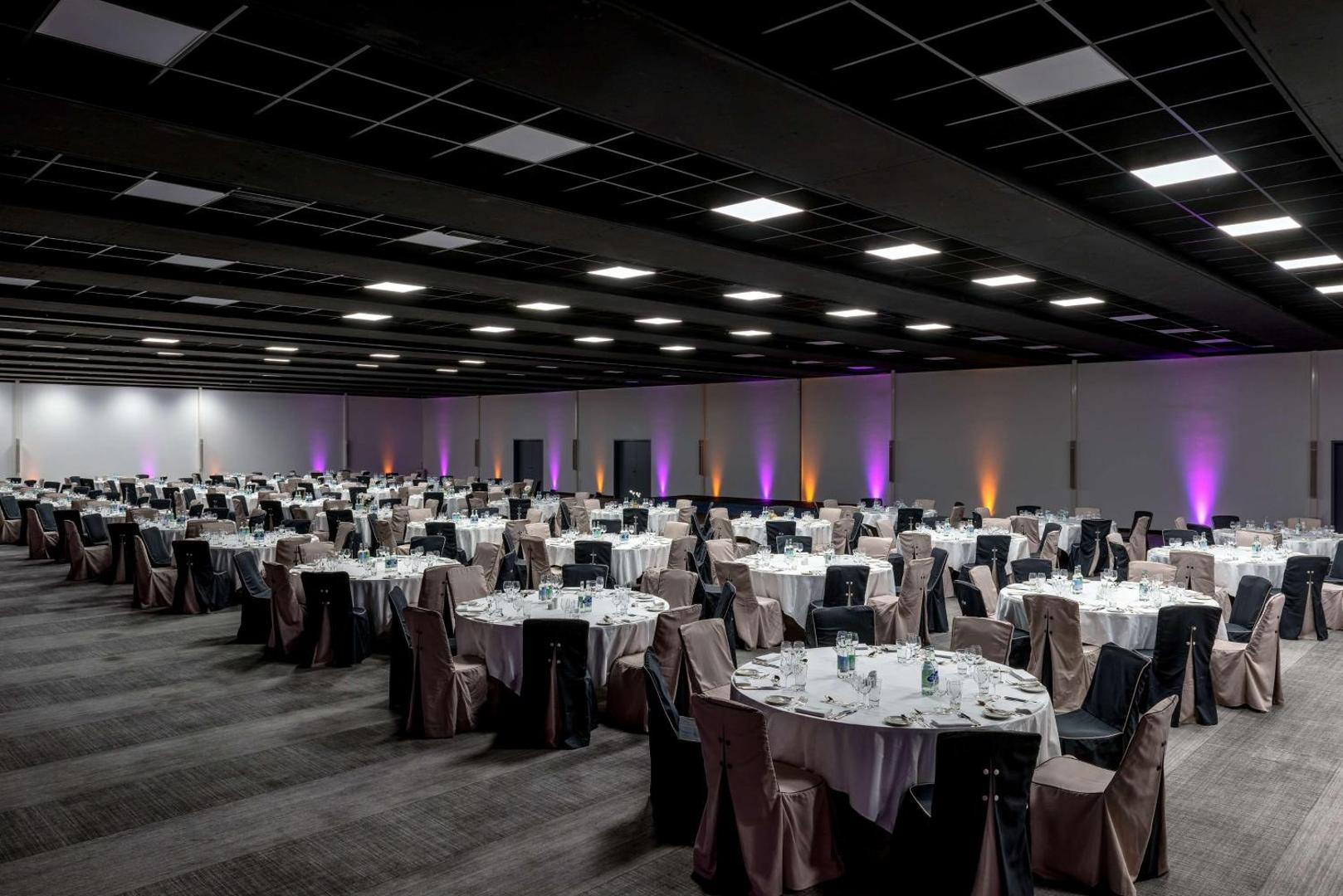 Hilton Geneva Hotel & Conference Centre Hilton Geneva Hotel & Conference Centre