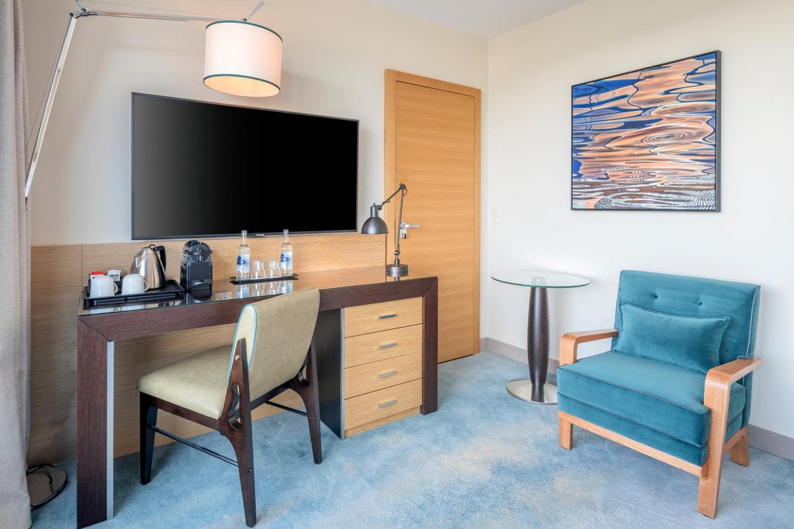 Hilton Geneva Hotel & Conference Centre Hilton Geneva Hotel & Conference Centre