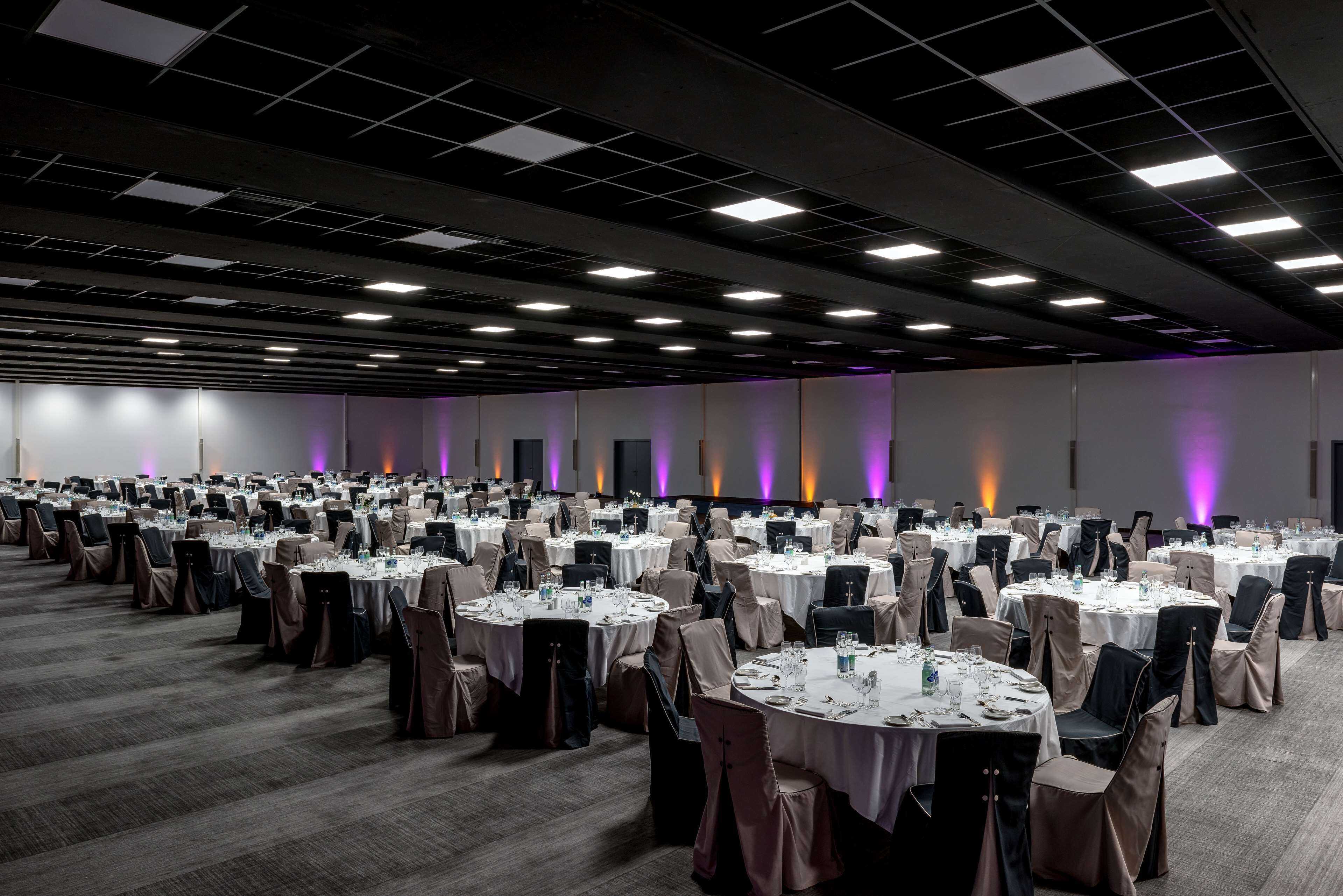 Hilton Geneva Hotel & Conference Centre Hilton Geneva Hotel & Conference Centre