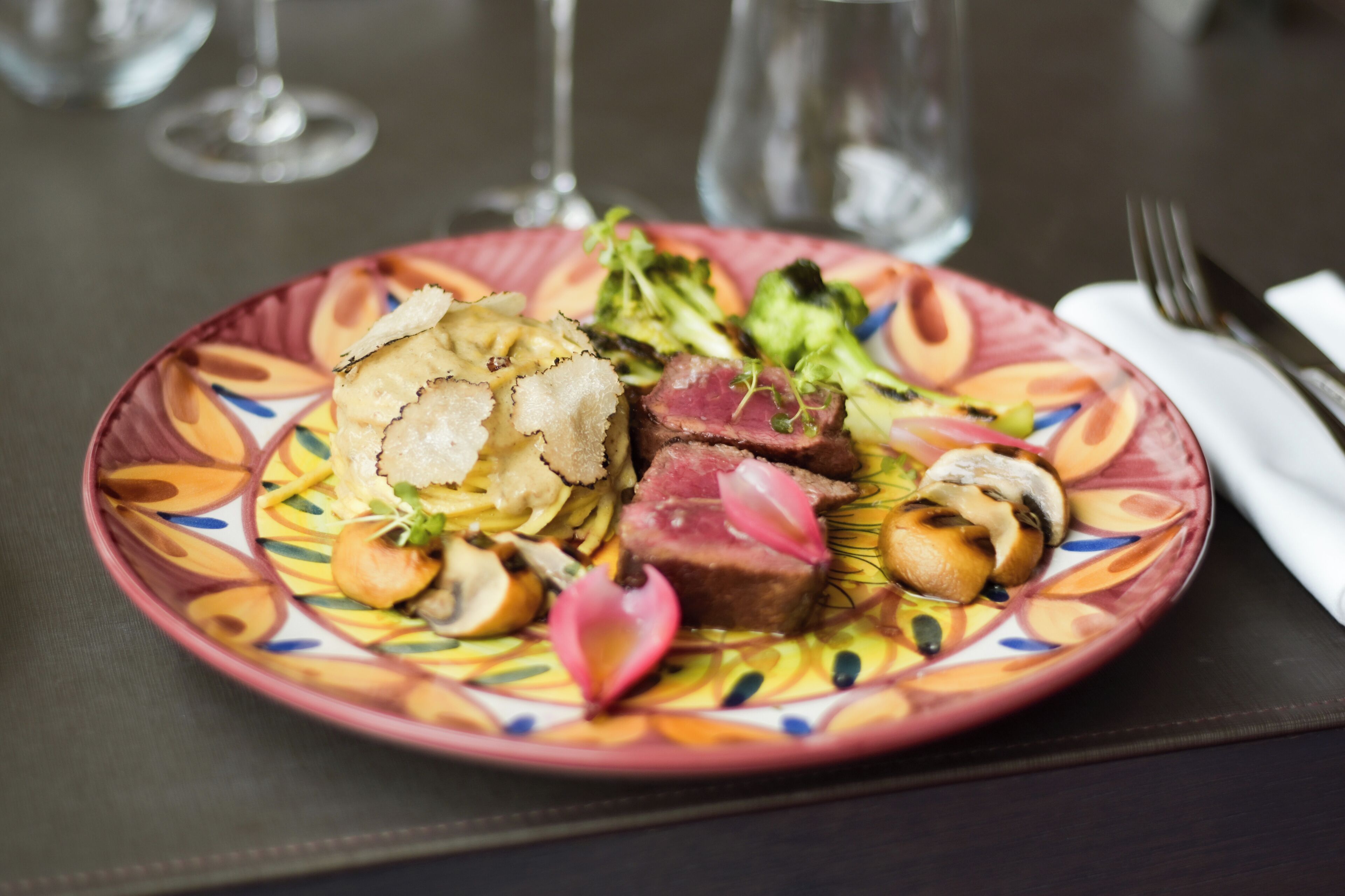 Hilton Geneva Hotel & Conference Centre Hilton Geneva Hotel & Conference Centre