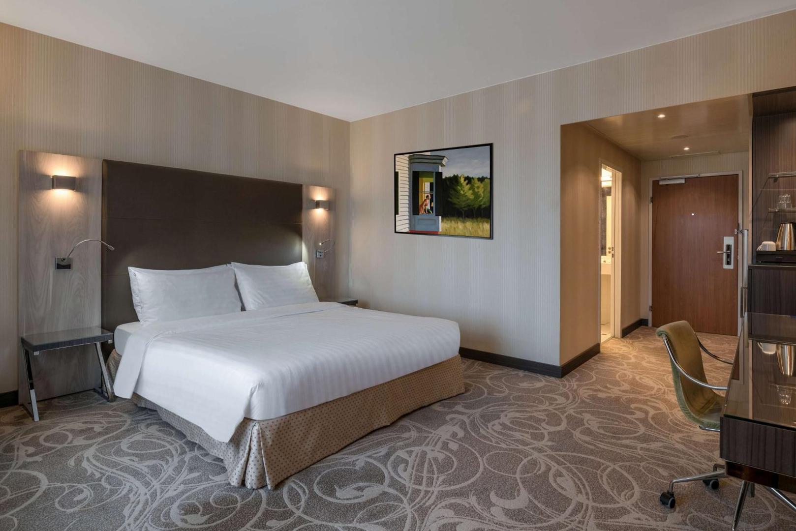 Hilton Geneva Hotel & Conference Centre Hilton Geneva Hotel & Conference Centre