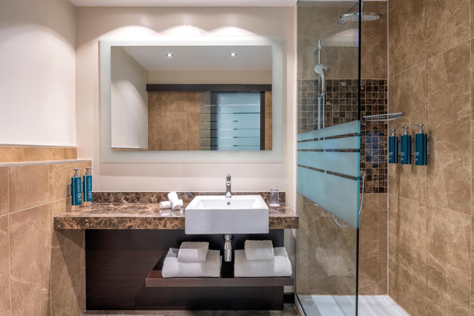 Hilton Geneva Hotel & Conference Centre Hilton Geneva Hotel & Conference Centre