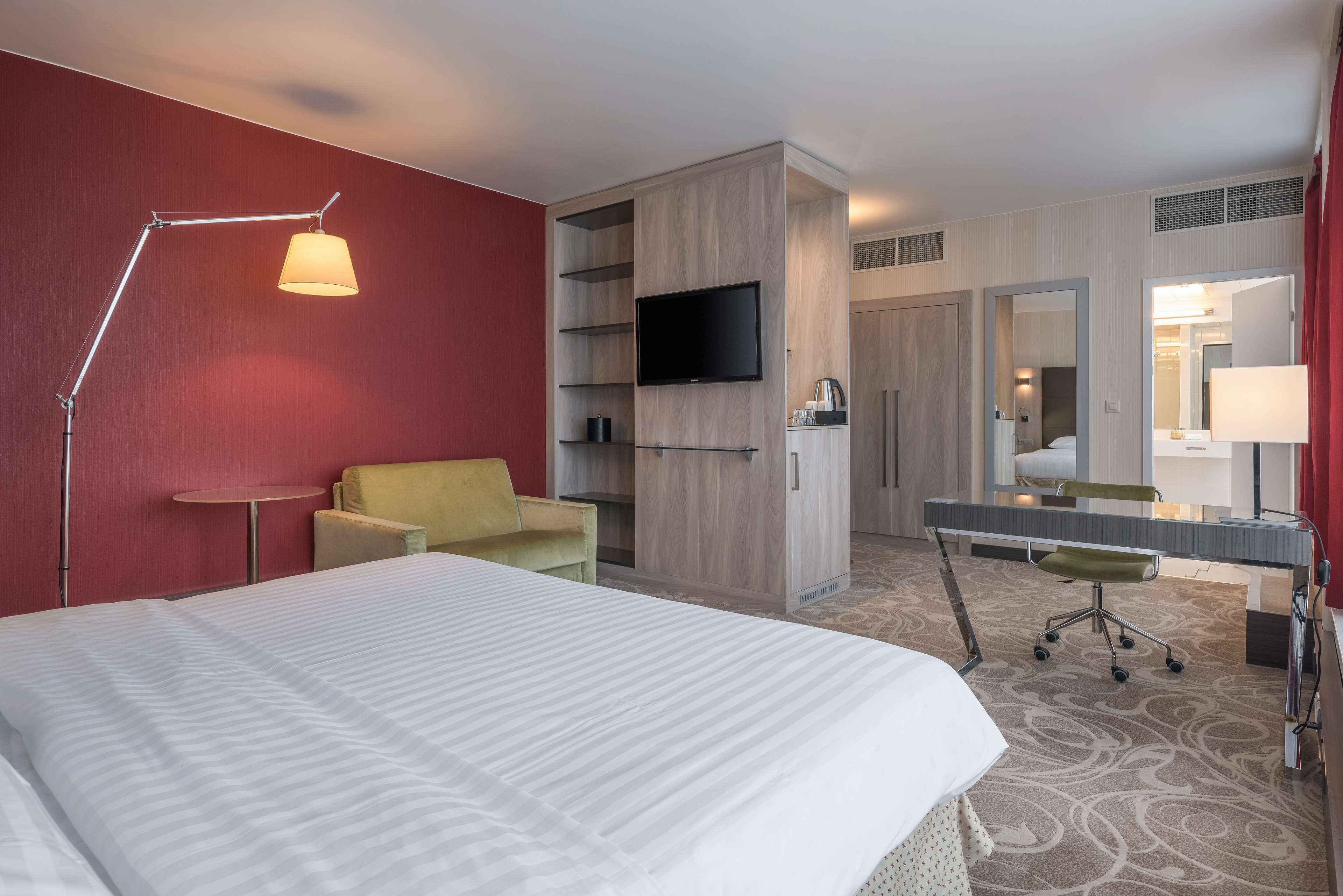 Hilton Geneva Hotel & Conference Centre Hilton Geneva Hotel & Conference Centre