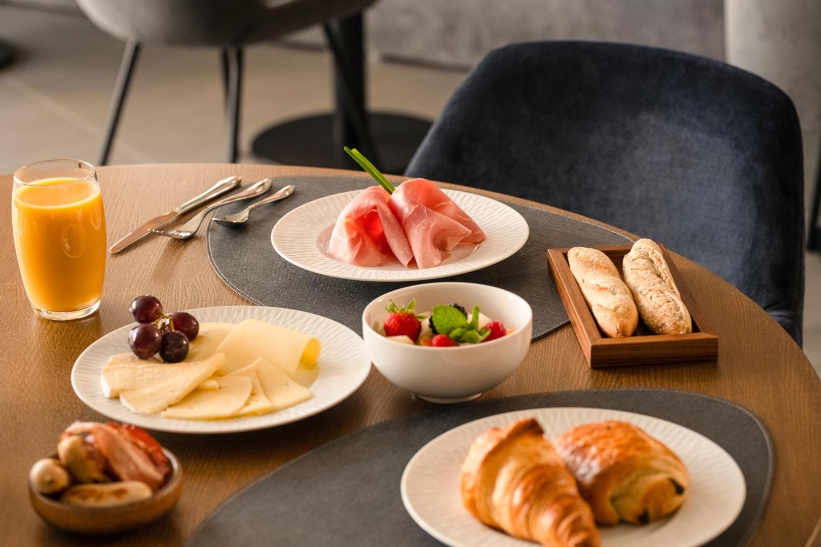 Mercure Geneva Airport Mercure Geneva Airport