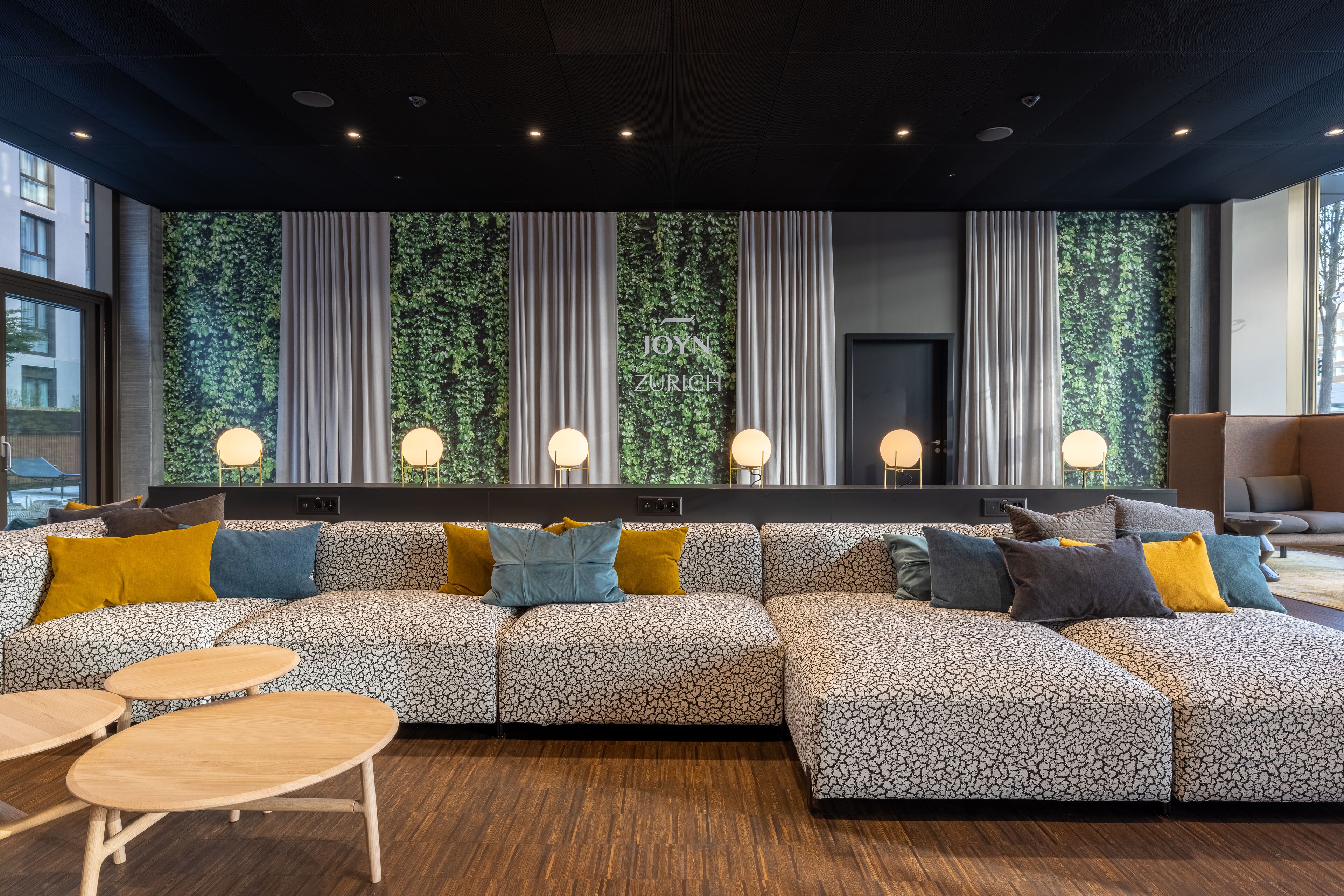 Radisson Hotel & Suites Zurich