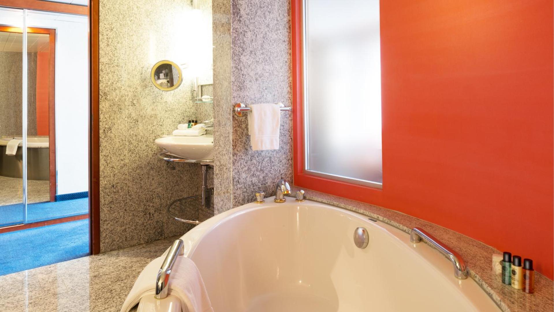 Crowne Plaza Zurich Crowne Plaza Zurich