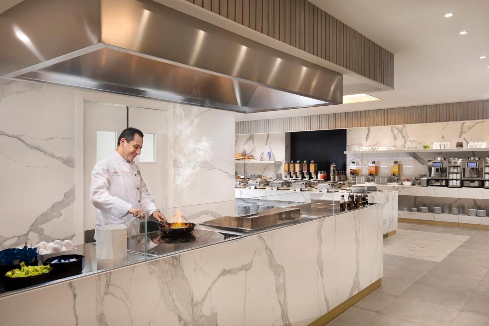 Crowne Plaza Zurich Crowne Plaza Zurich