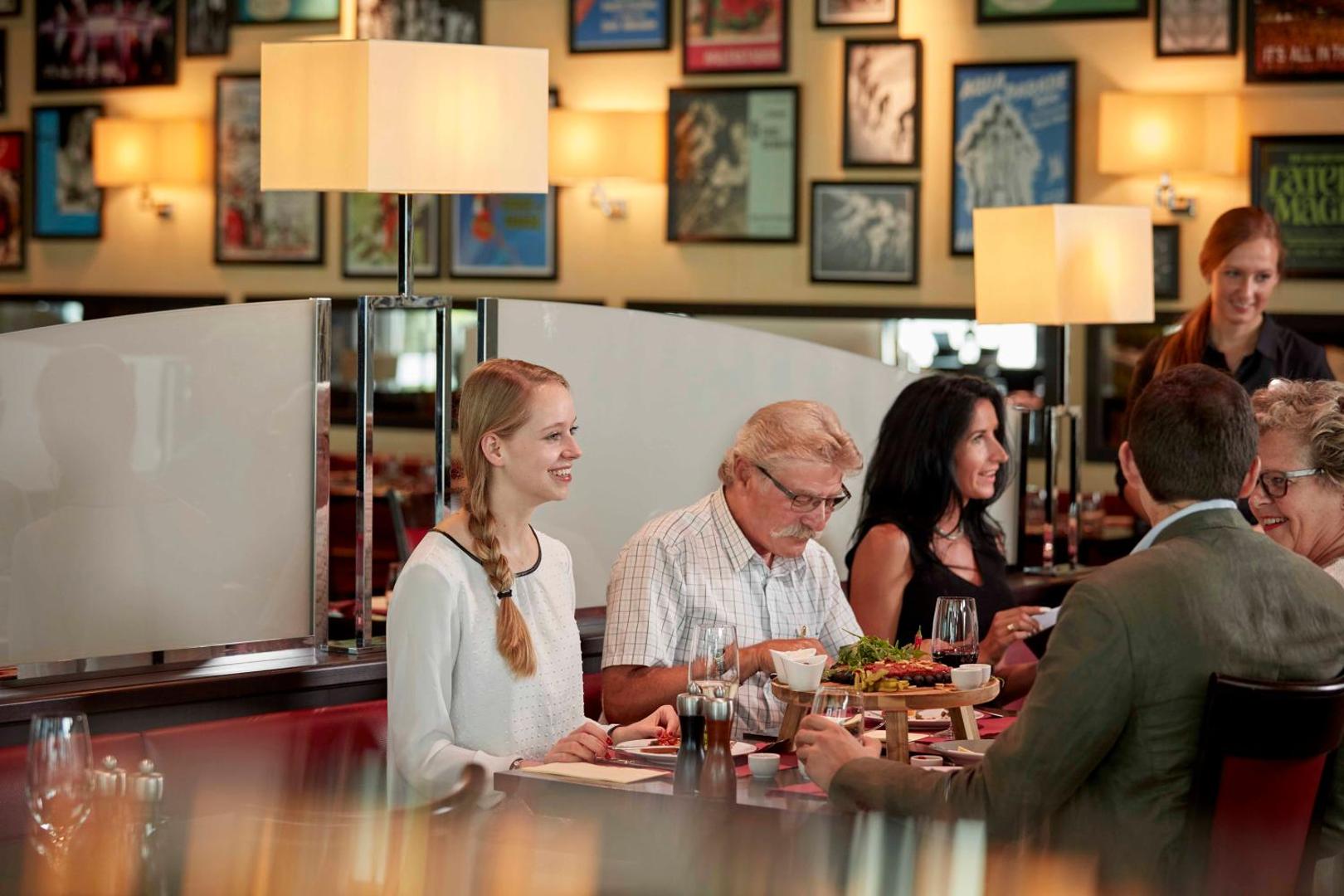 Holiday Inn Zürich Messe Holiday Inn Zürich Messe