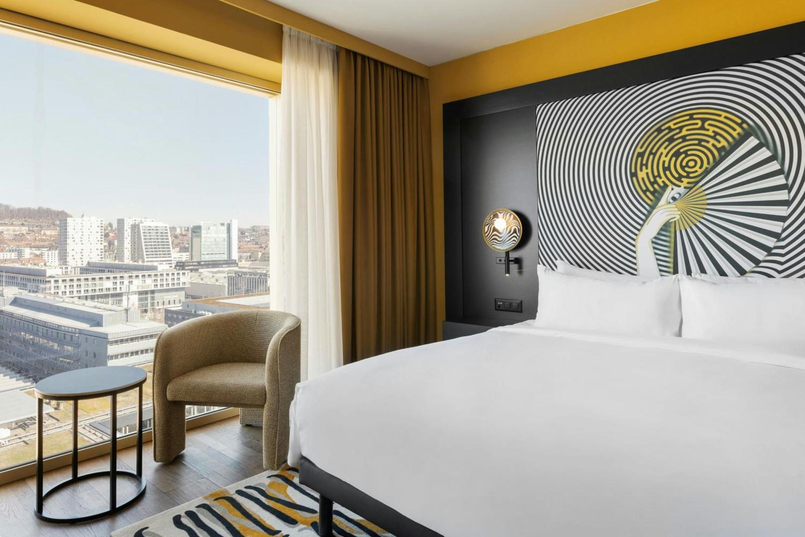 Renaissance Zürich Tower