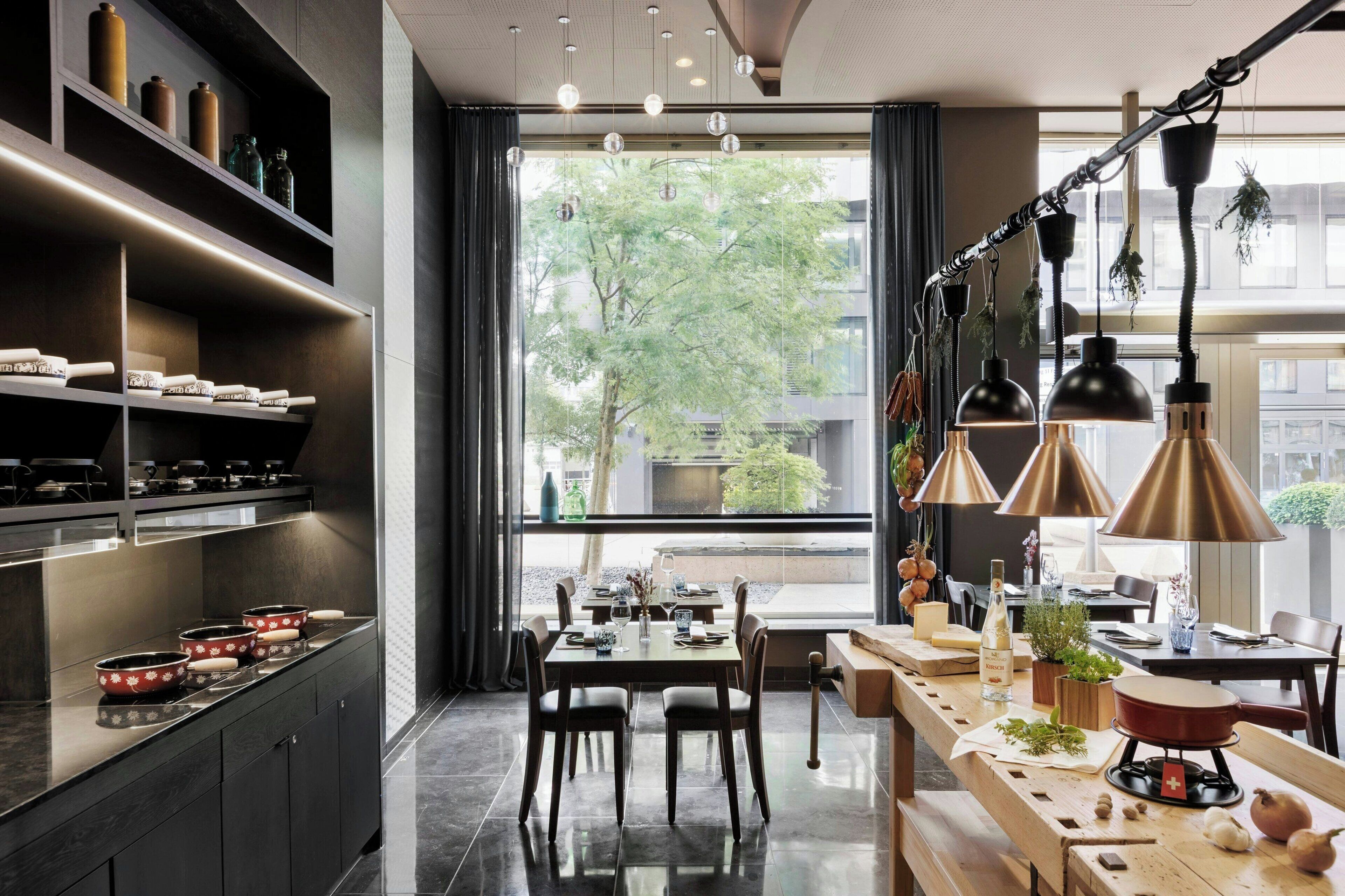 Renaissance Zürich Tower