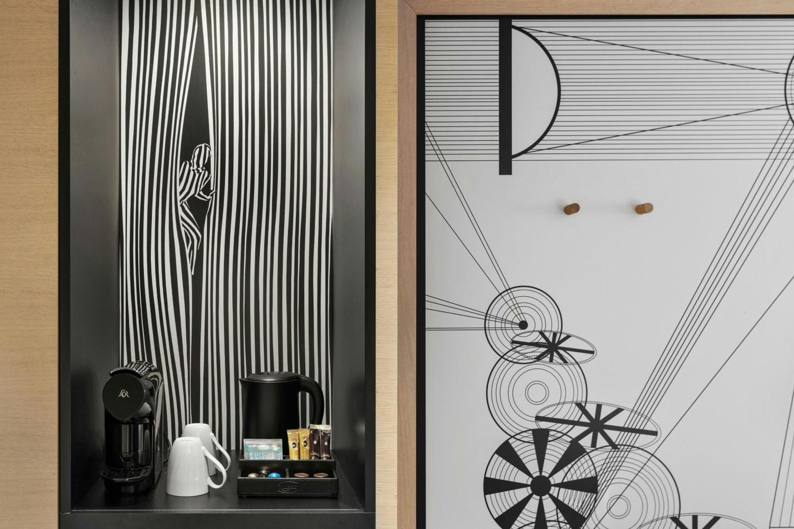 Renaissance Zürich Tower