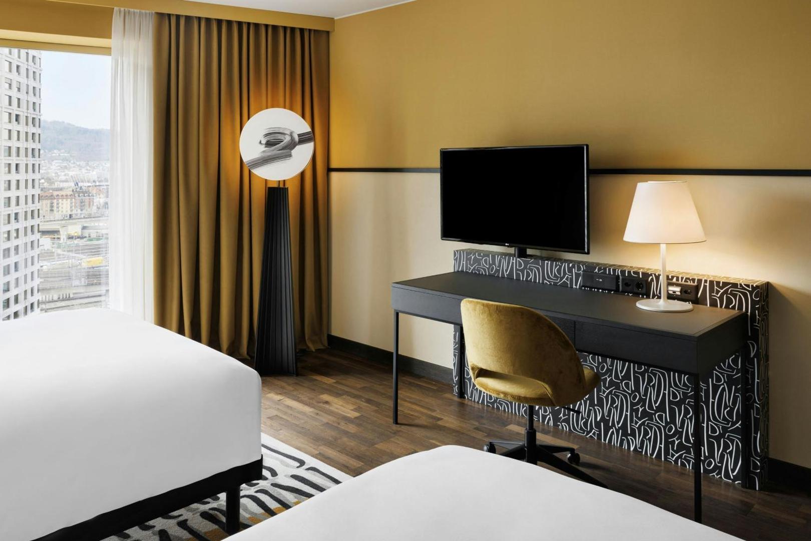 Renaissance Zürich Tower