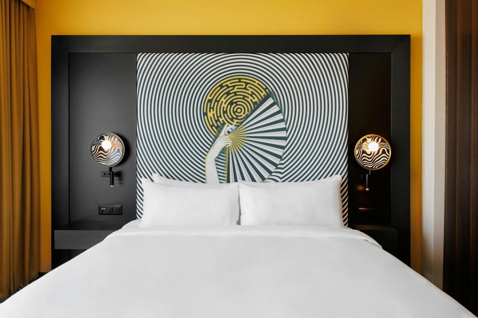 Renaissance Zürich Tower