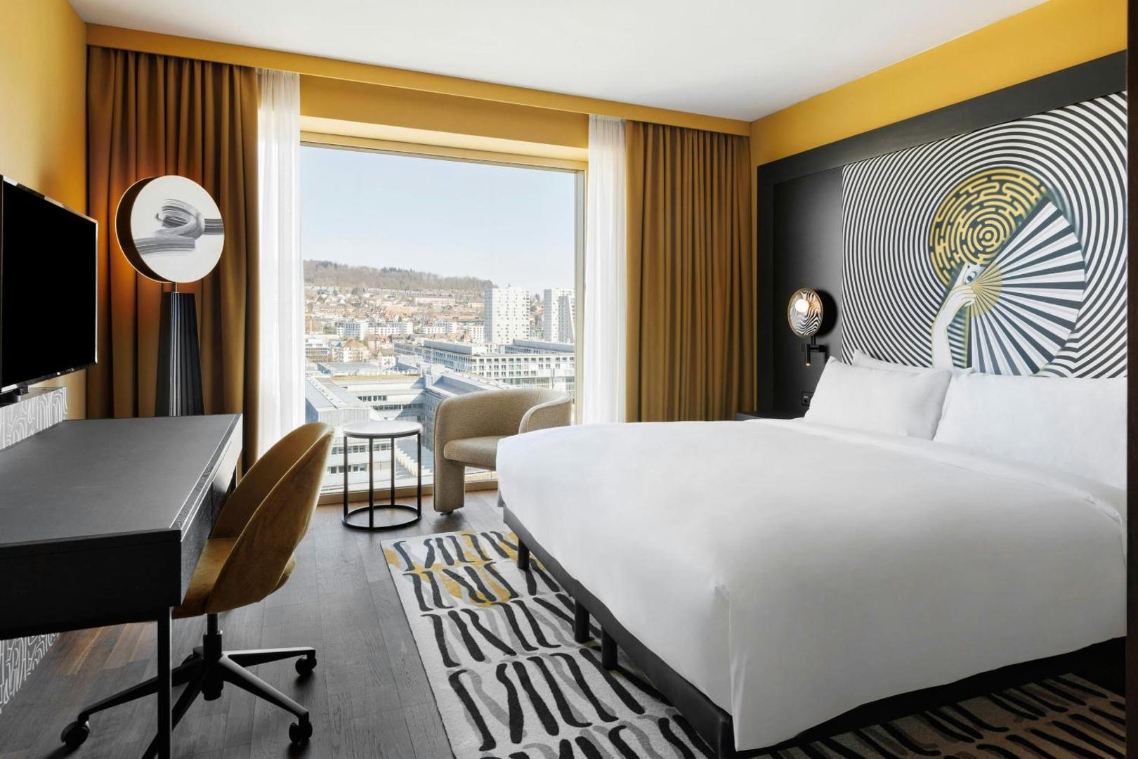 Renaissance Zürich Tower