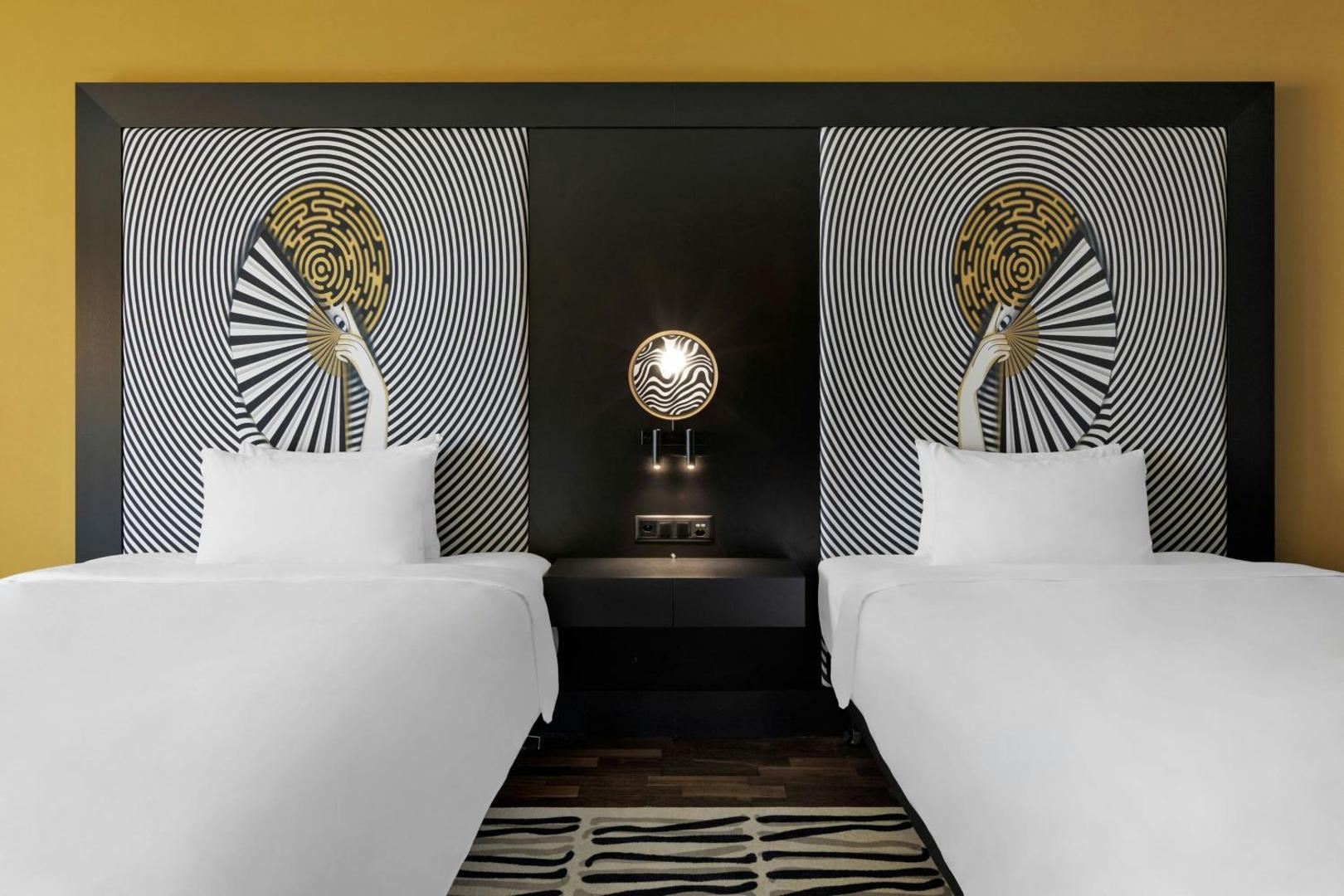 Renaissance Zürich Tower