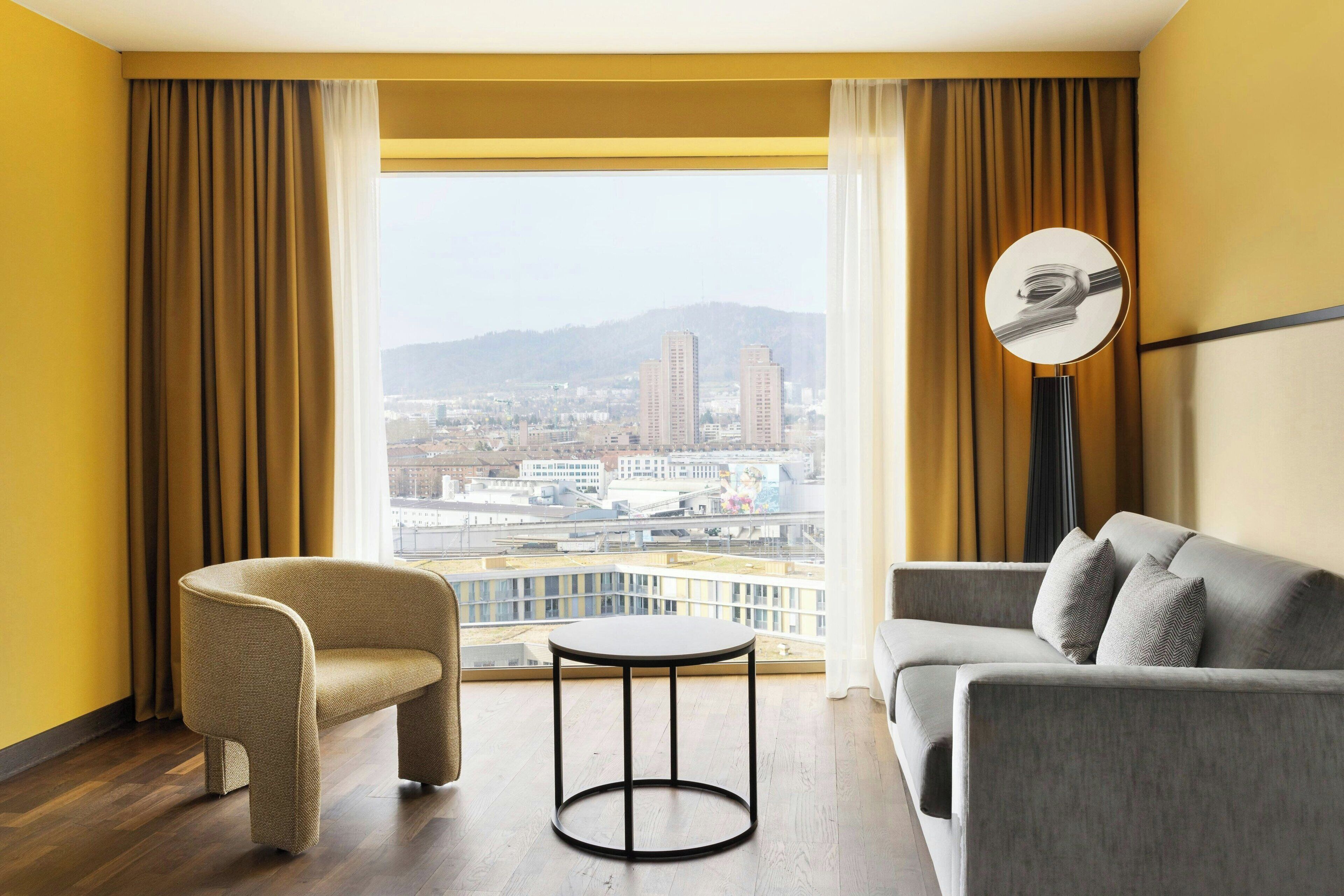 Renaissance Zürich Tower