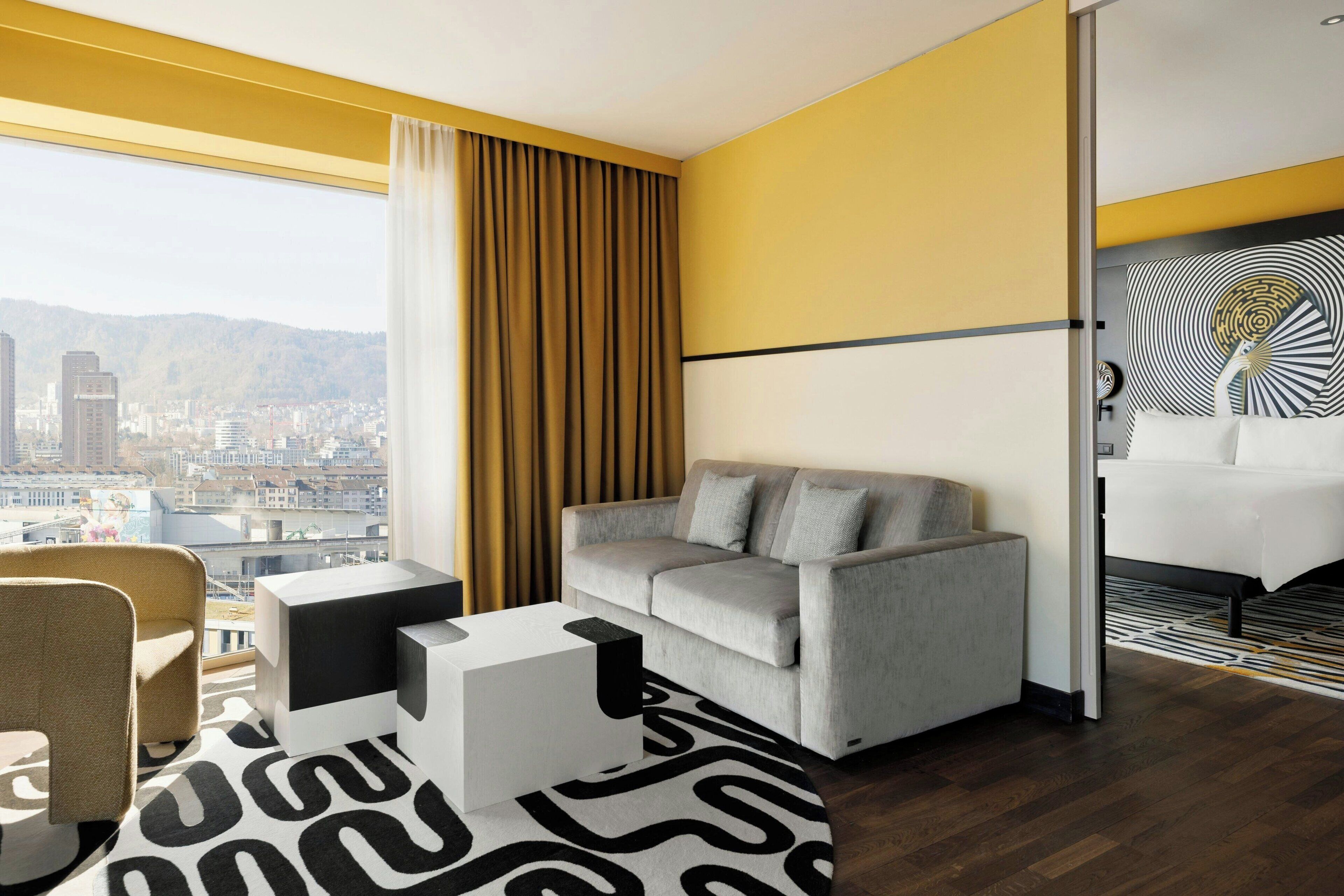 Renaissance Zürich Tower