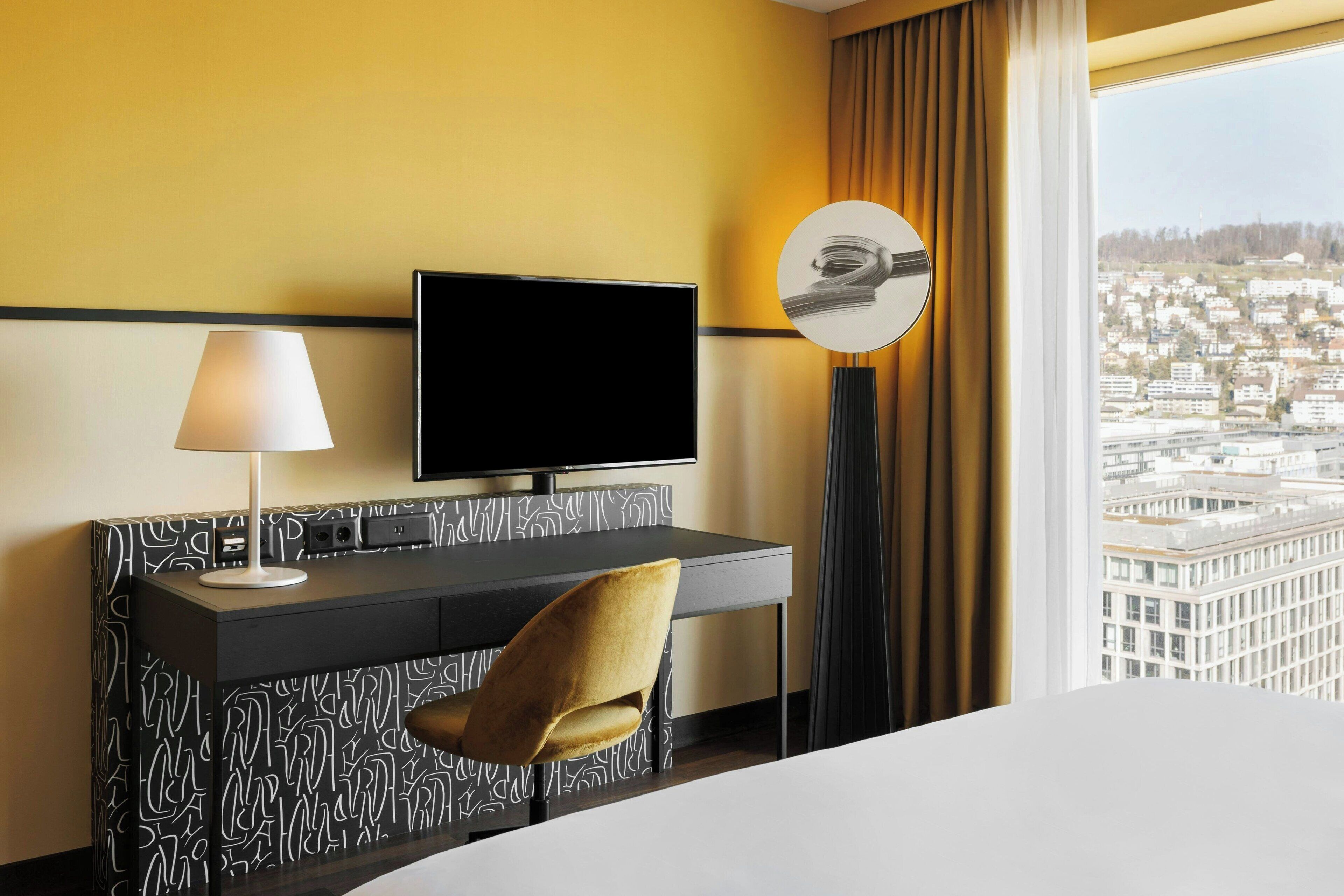 Renaissance Zürich Tower