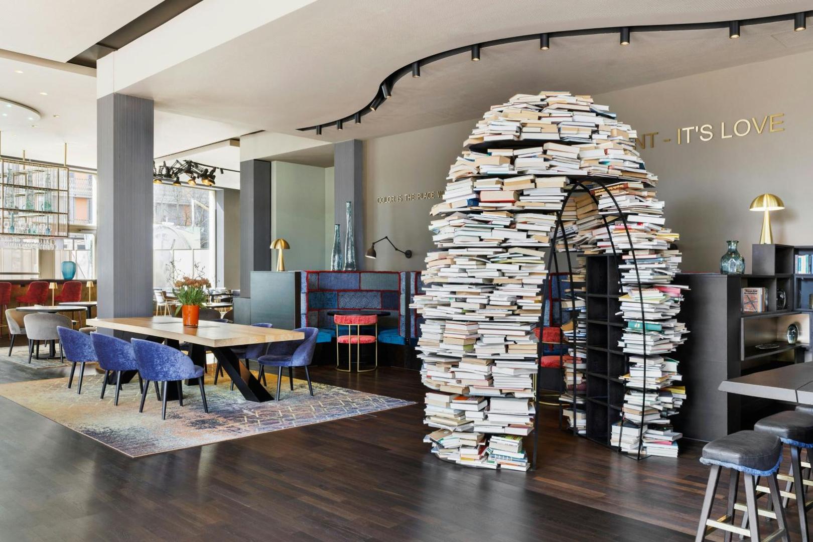 Renaissance Zürich Tower