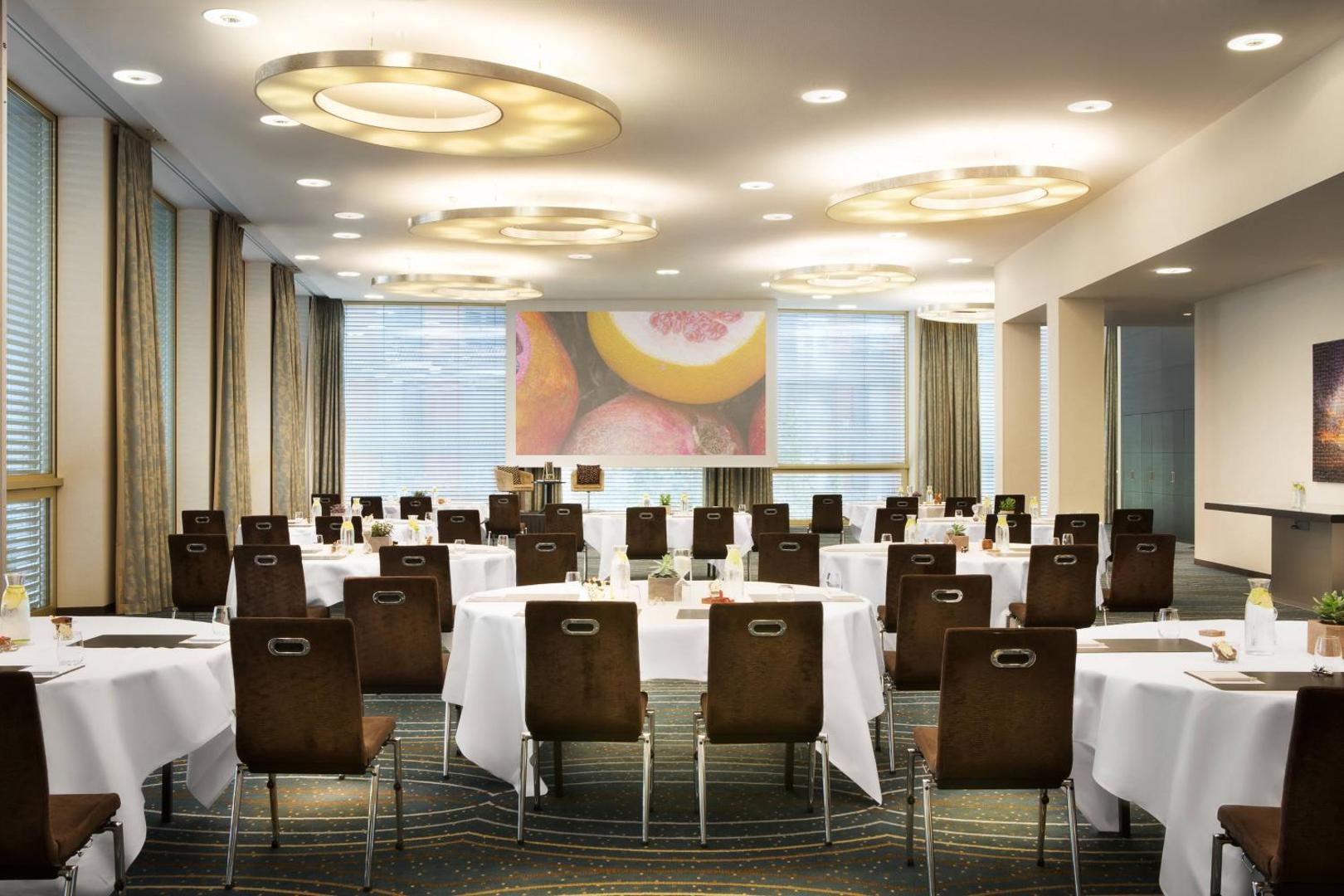 Renaissance Zürich Tower