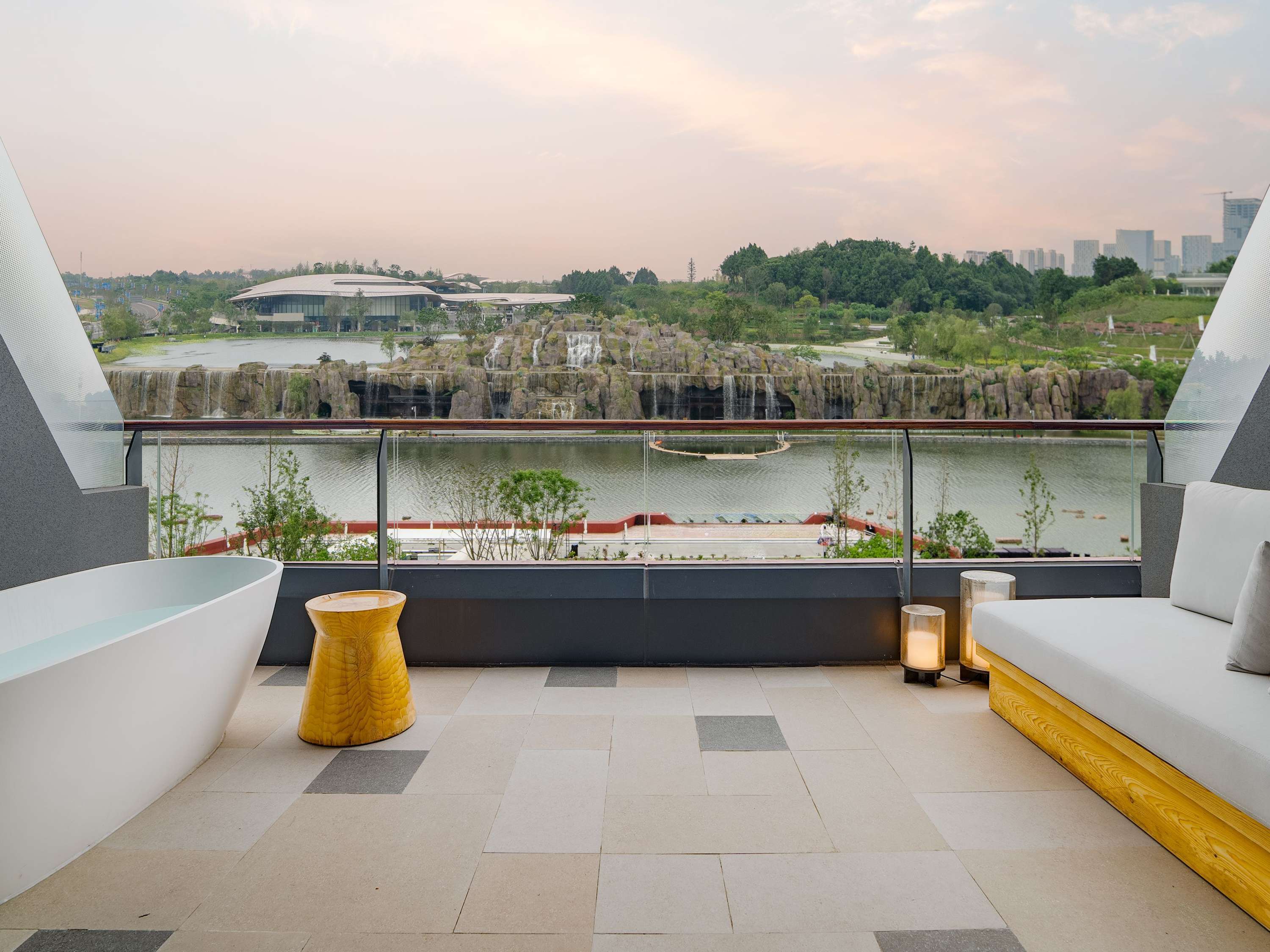 Chengdu Expo Waterfall Hotel - MGallery Collection Chengdu Expo Waterfall Hotel - MGallery Collection