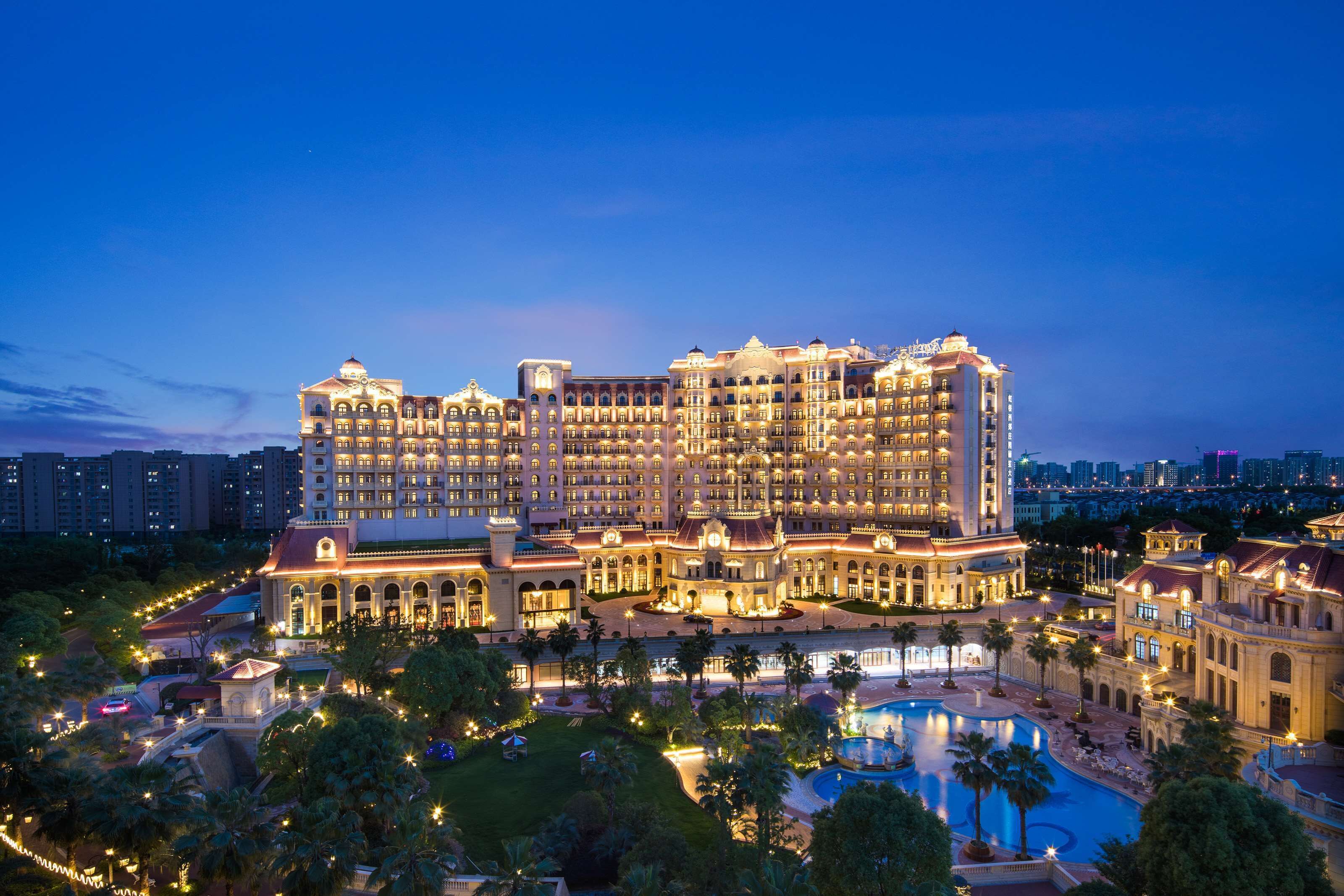 Radisson Blu Forest Manor Hotel, Shanghai Hongqiao Radisson Blu Forest Manor Hotel, Shanghai Hongqiao