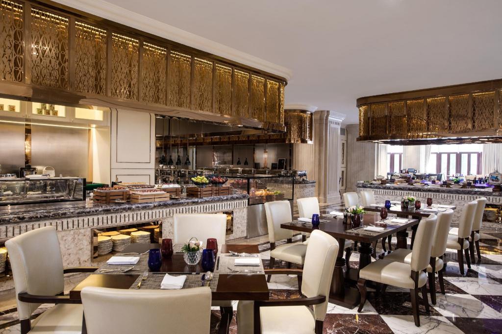 Radisson Blu Forest Manor Hotel, Shanghai Hongqiao Radisson Blu Forest Manor Hotel, Shanghai Hongqiao