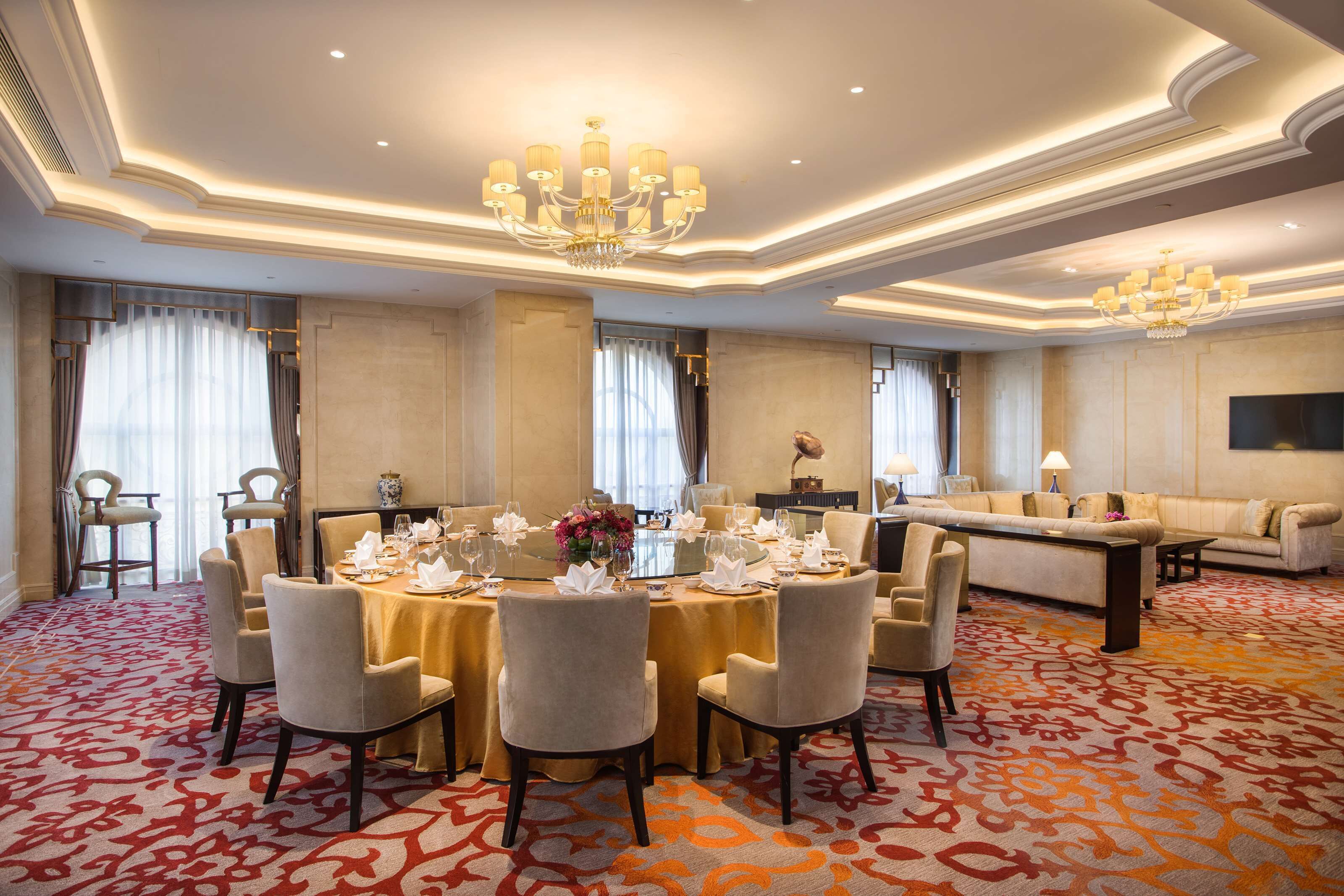 Radisson Blu Forest Manor Hotel, Shanghai Hongqiao Radisson Blu Forest Manor Hotel, Shanghai Hongqiao