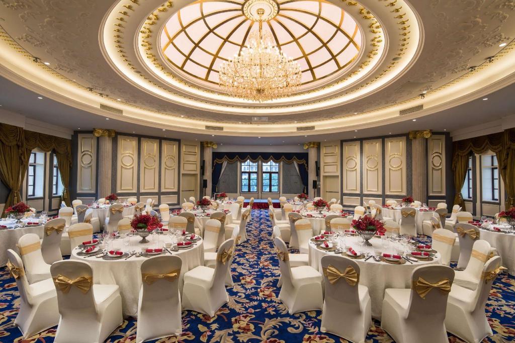 Radisson Blu Forest Manor Hotel, Shanghai Hongqiao Radisson Blu Forest Manor Hotel, Shanghai Hongqiao